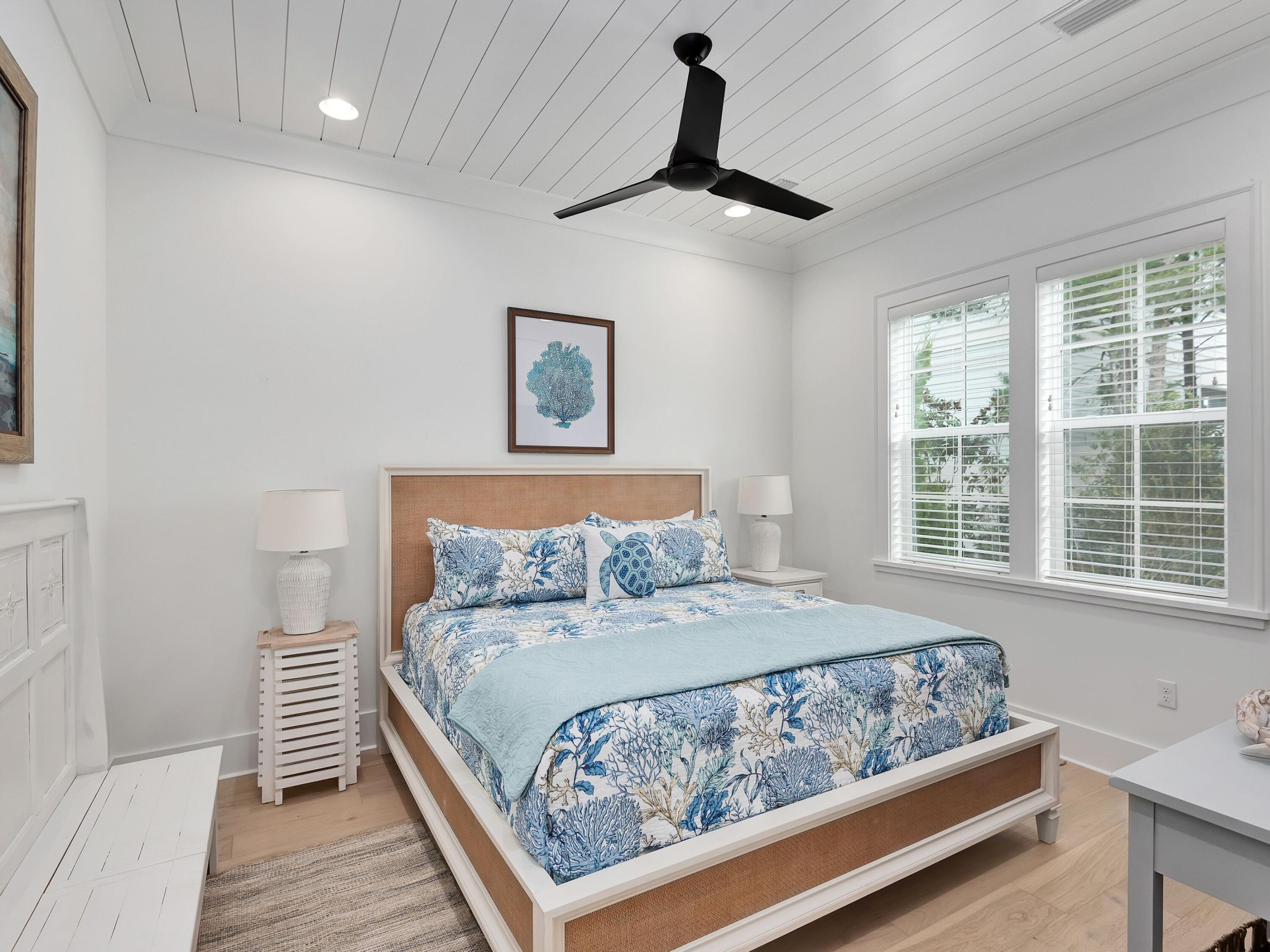 LAKESIDE AT BLUE MOUNTAIN BEACH - Residential