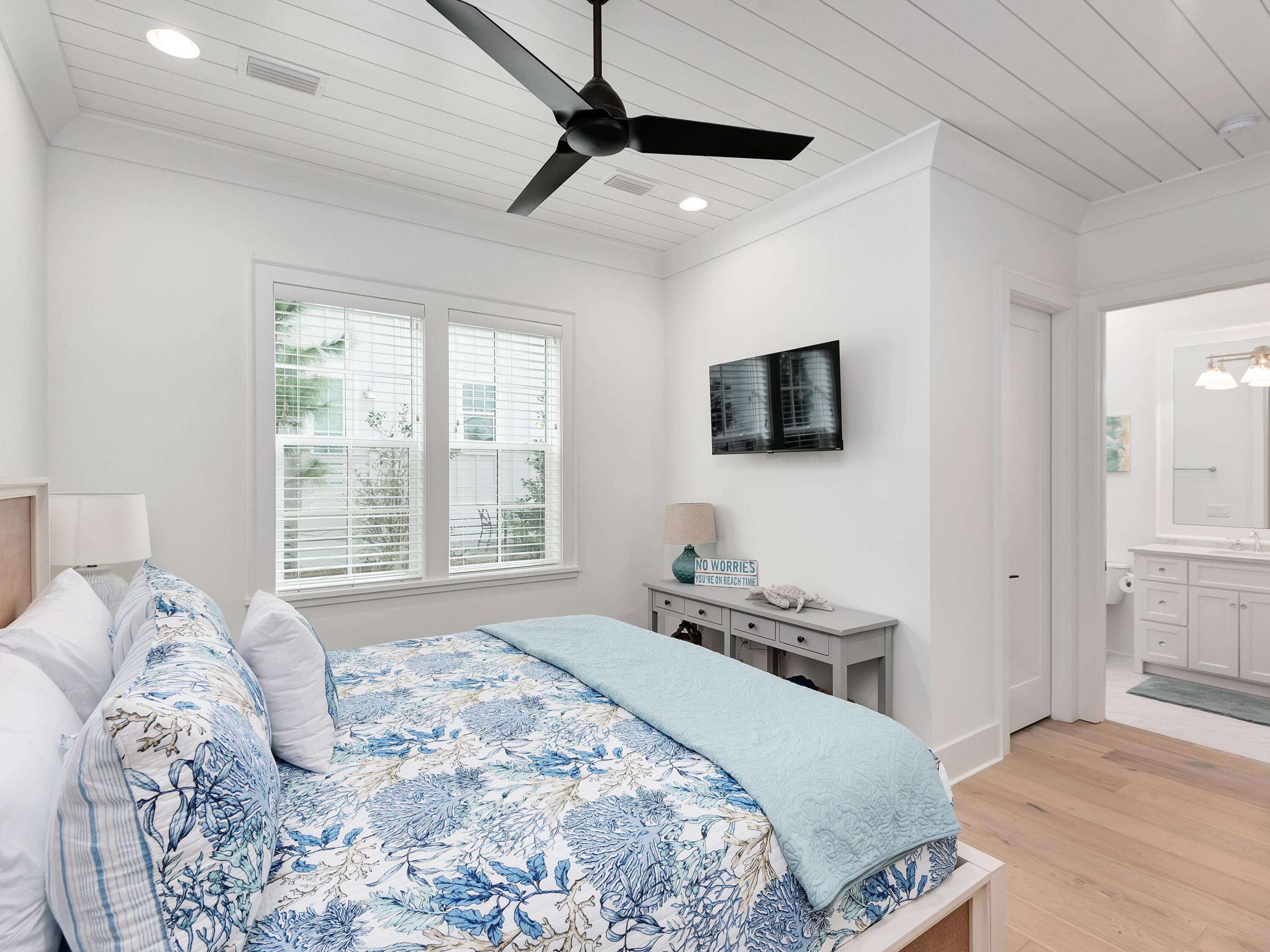 LAKESIDE AT BLUE MOUNTAIN BEACH - Residential