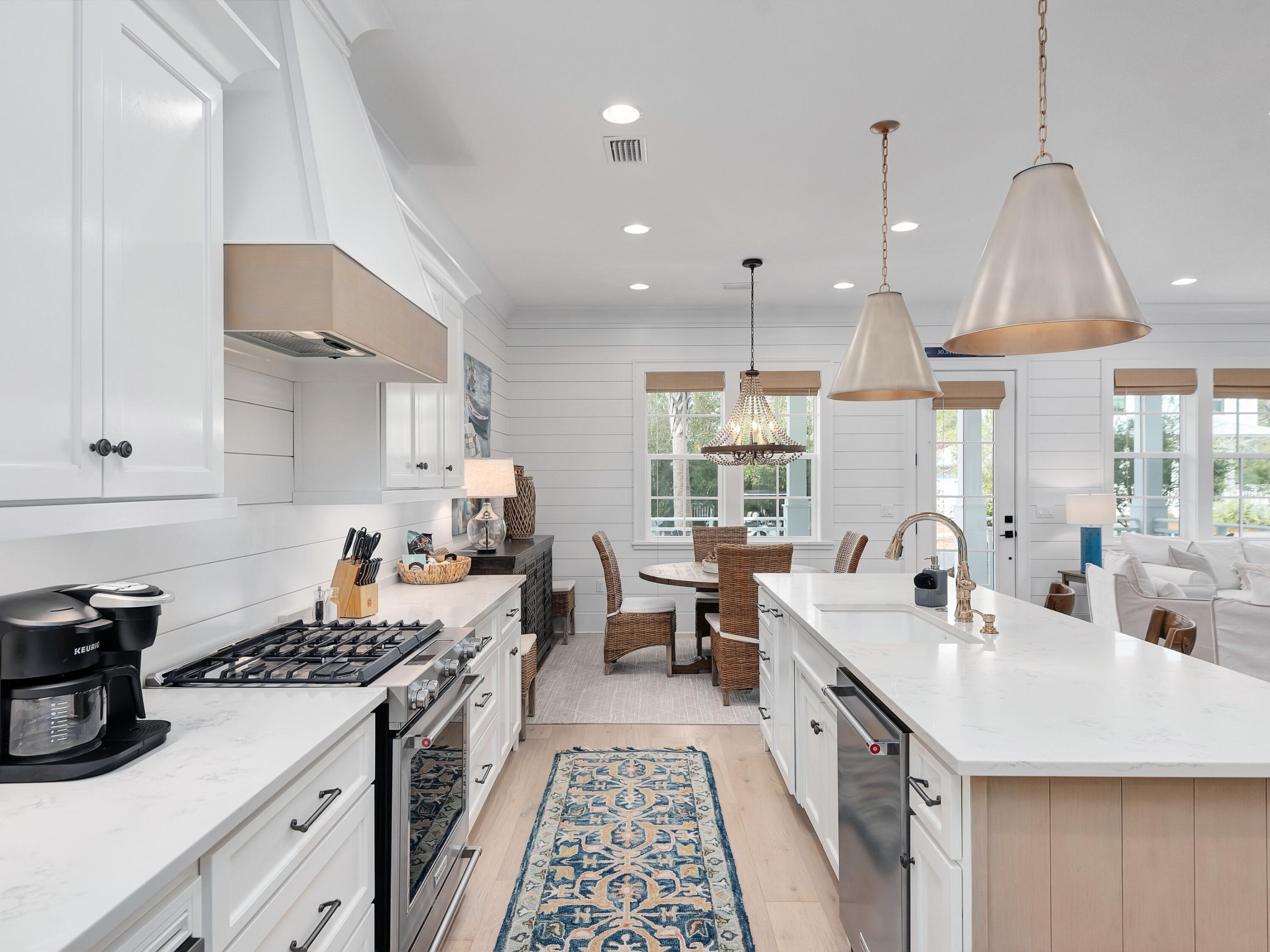 LAKESIDE AT BLUE MOUNTAIN BEACH - Residential