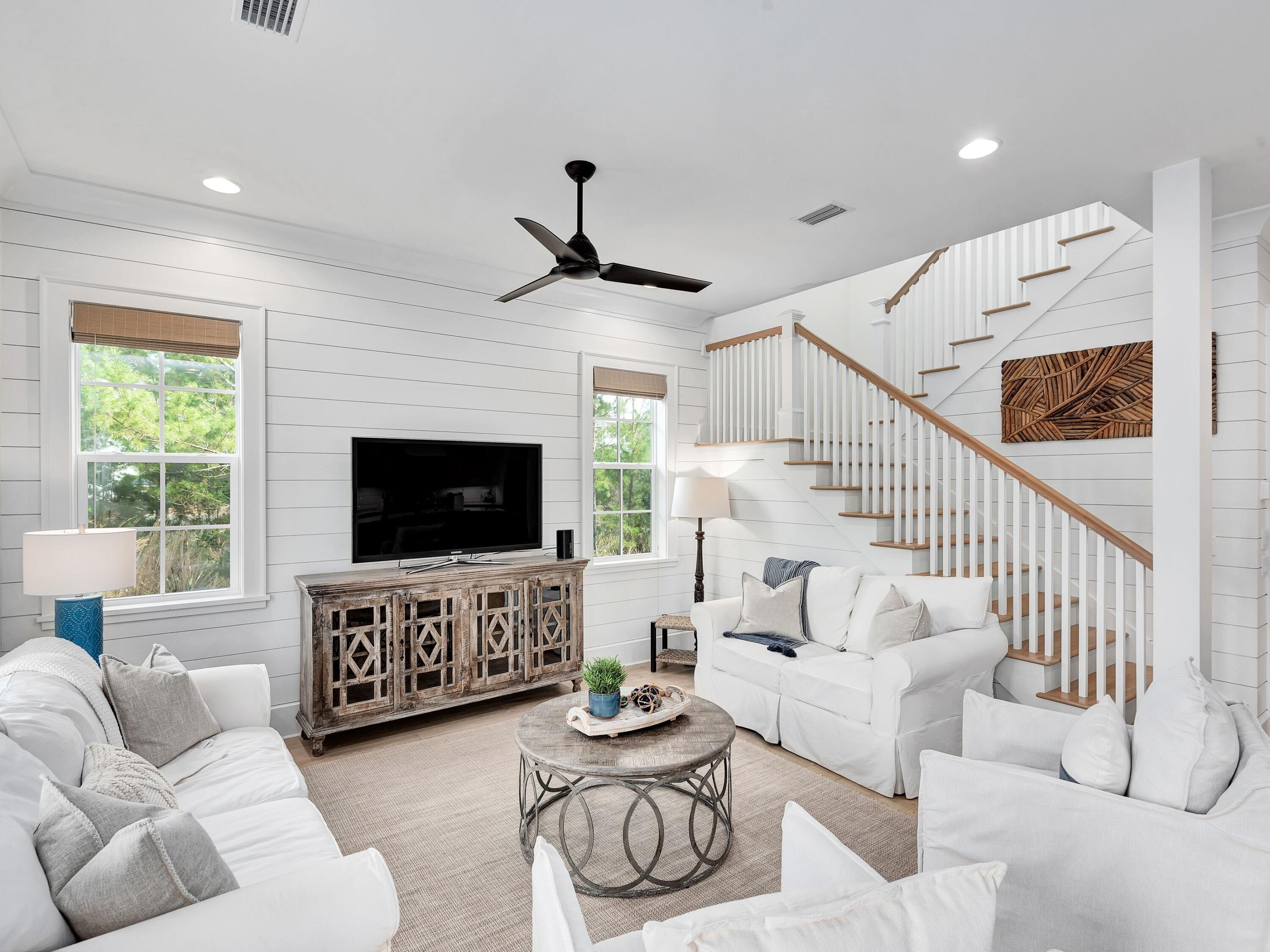 LAKESIDE AT BLUE MOUNTAIN BEACH - Residential