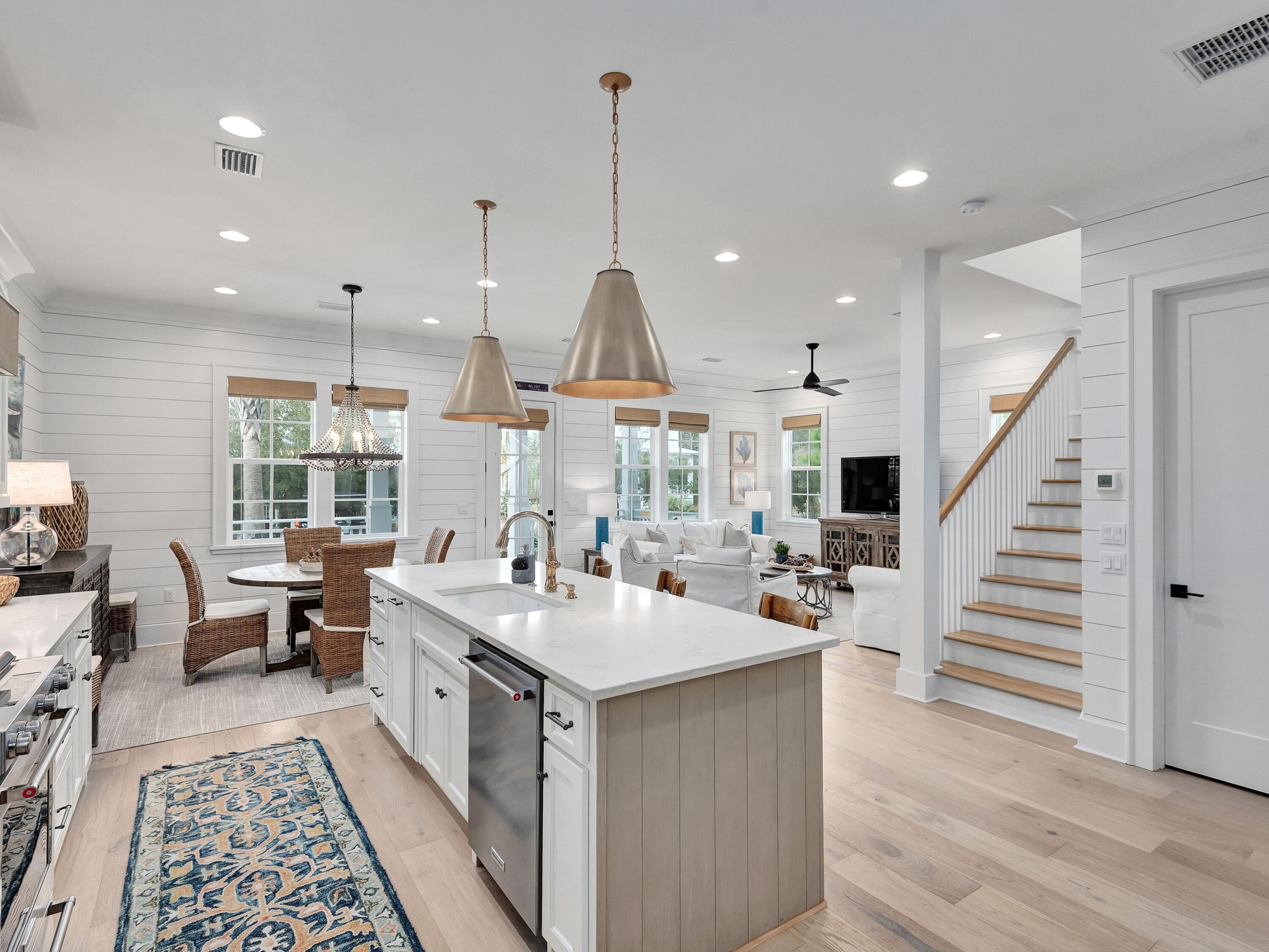 LAKESIDE AT BLUE MOUNTAIN BEACH - Residential