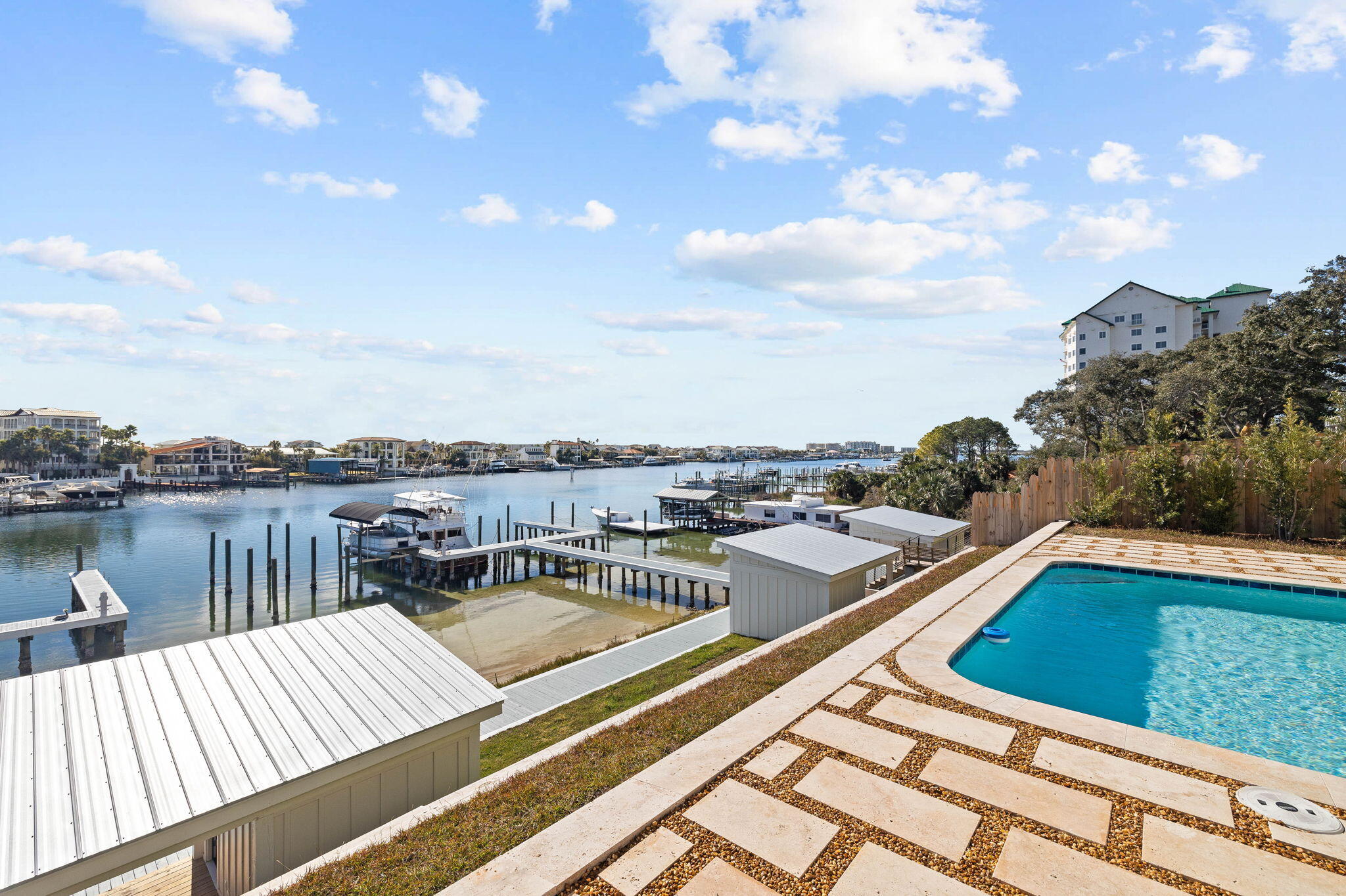 The Retreat at Old Pass - Residential