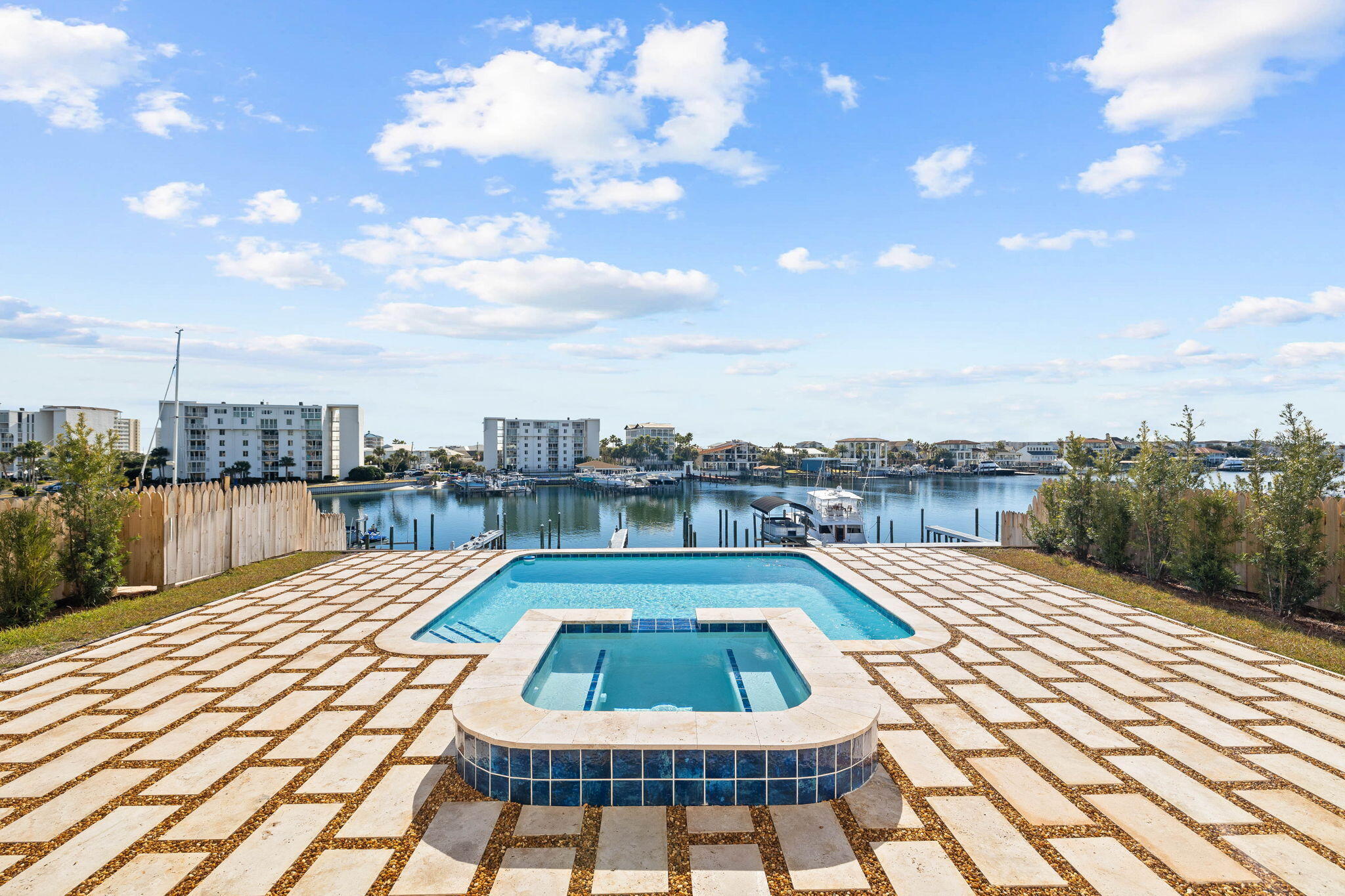 The Retreat at Old Pass - Residential