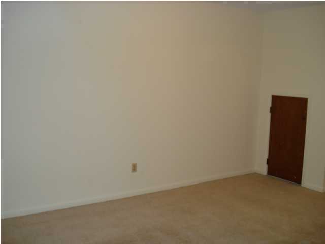 CREEKSIDE - Residential Lease
