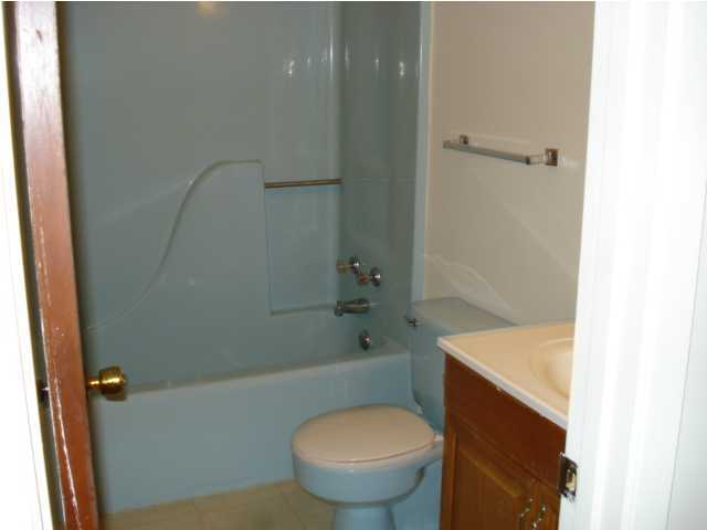CREEKSIDE - Residential Lease