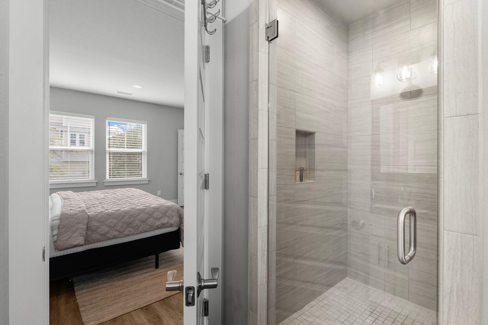 HIGHLAND PARK - Residential Lease