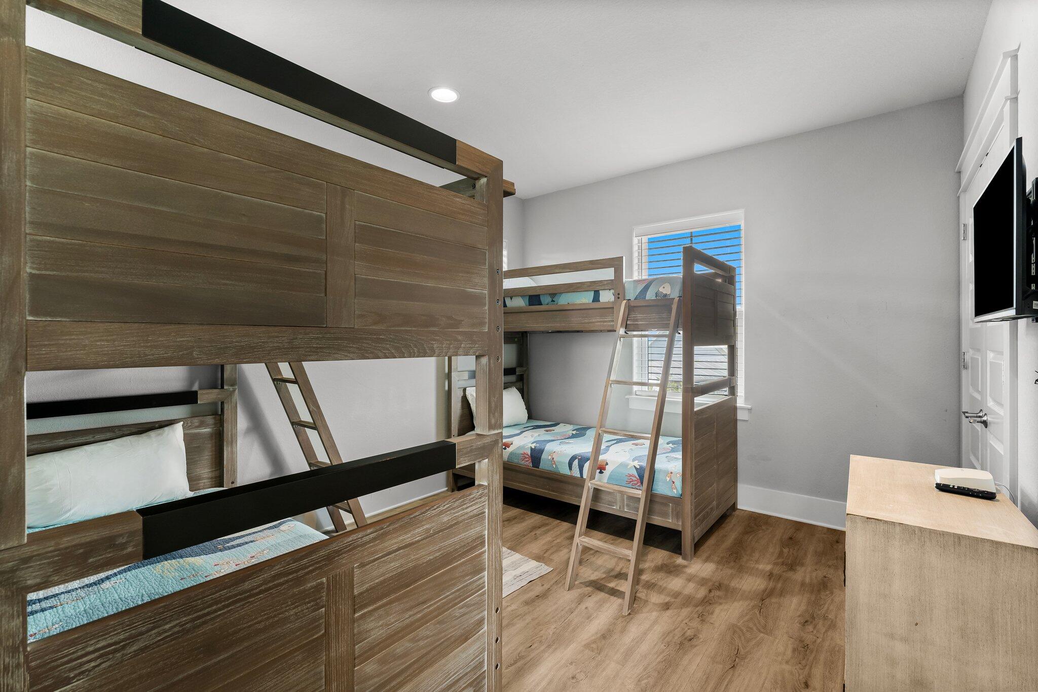 HIGHLAND PARK - Residential Lease