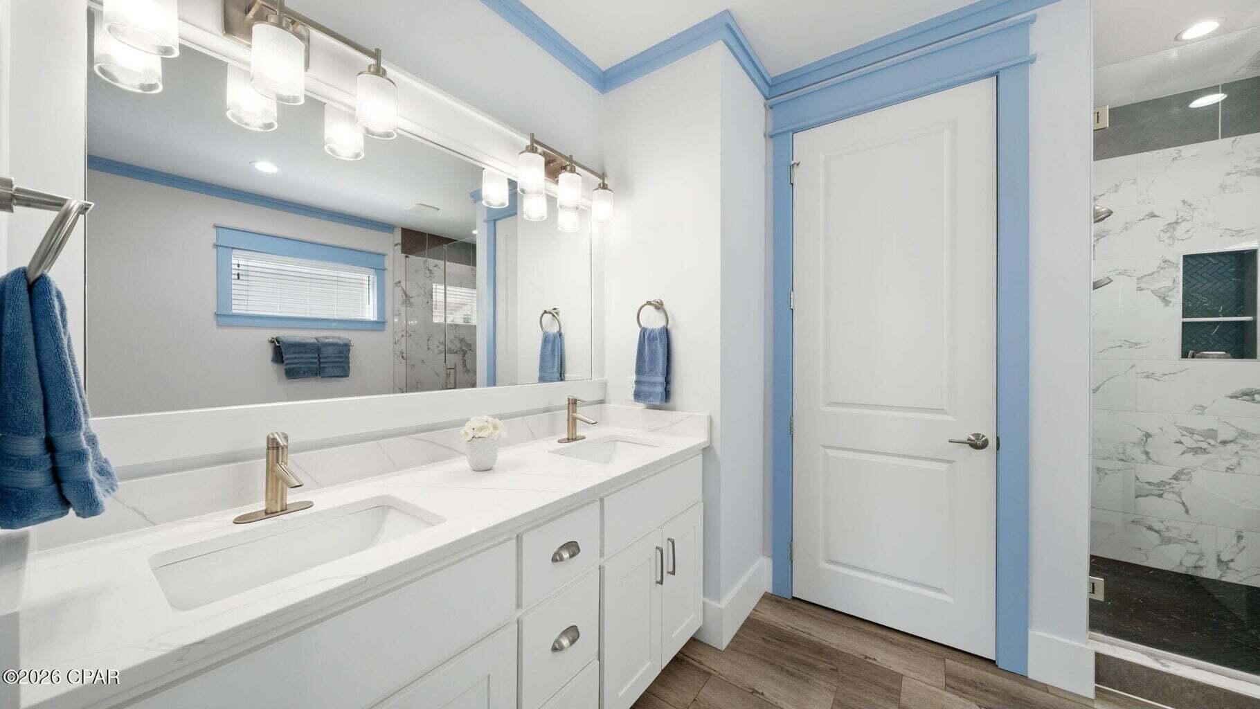 LA VALENCIA BEACH RESORT - Residential