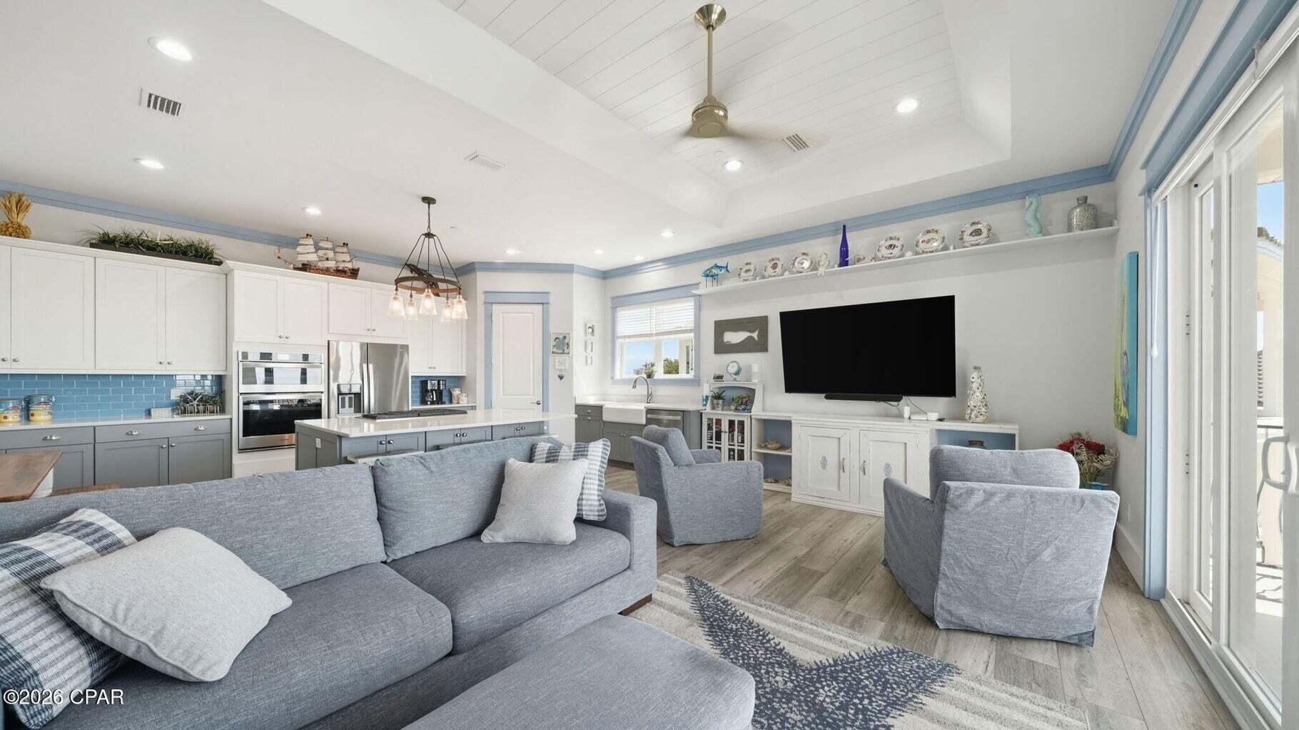 LA VALENCIA BEACH RESORT - Residential