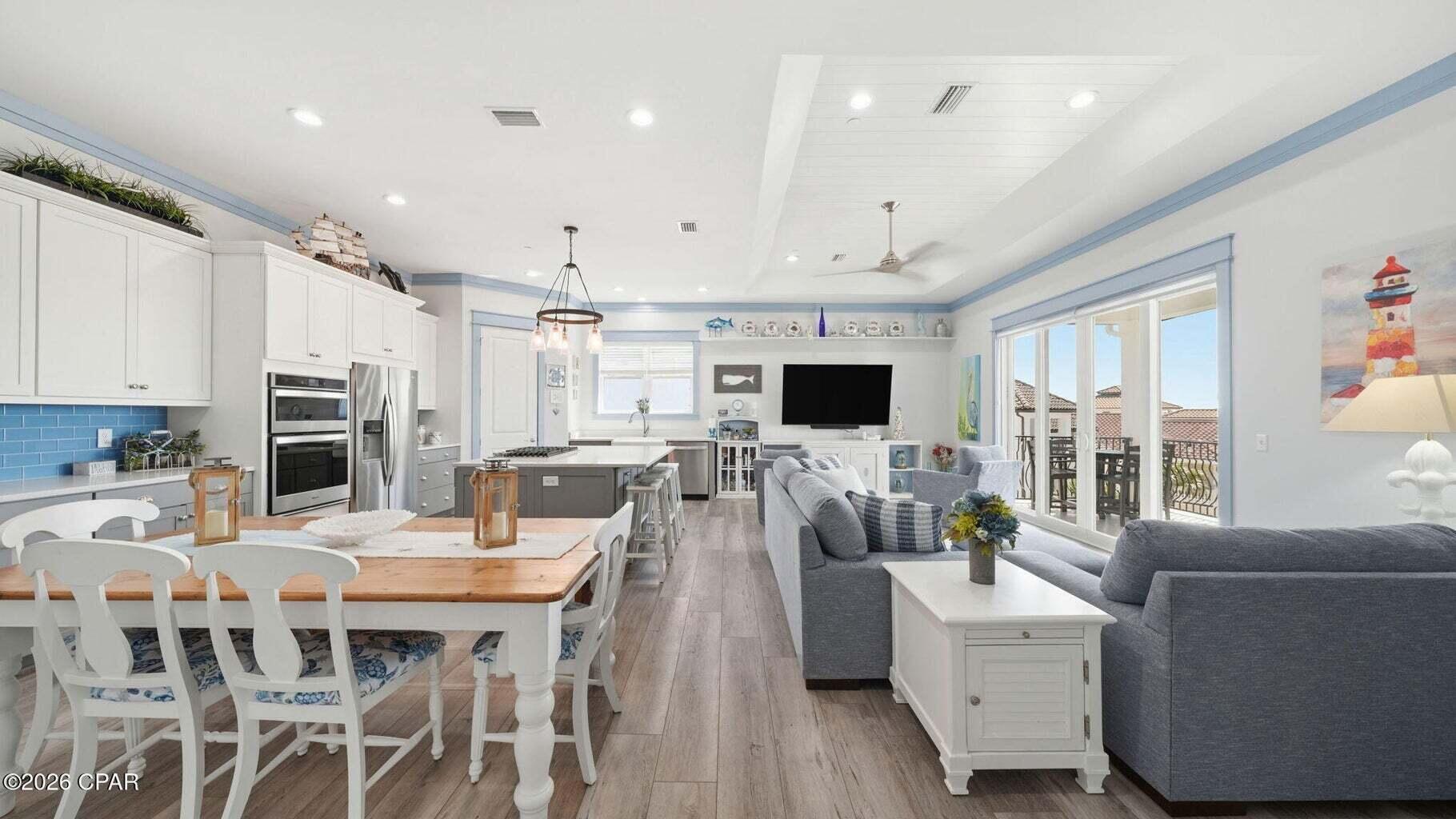 LA VALENCIA BEACH RESORT - Residential