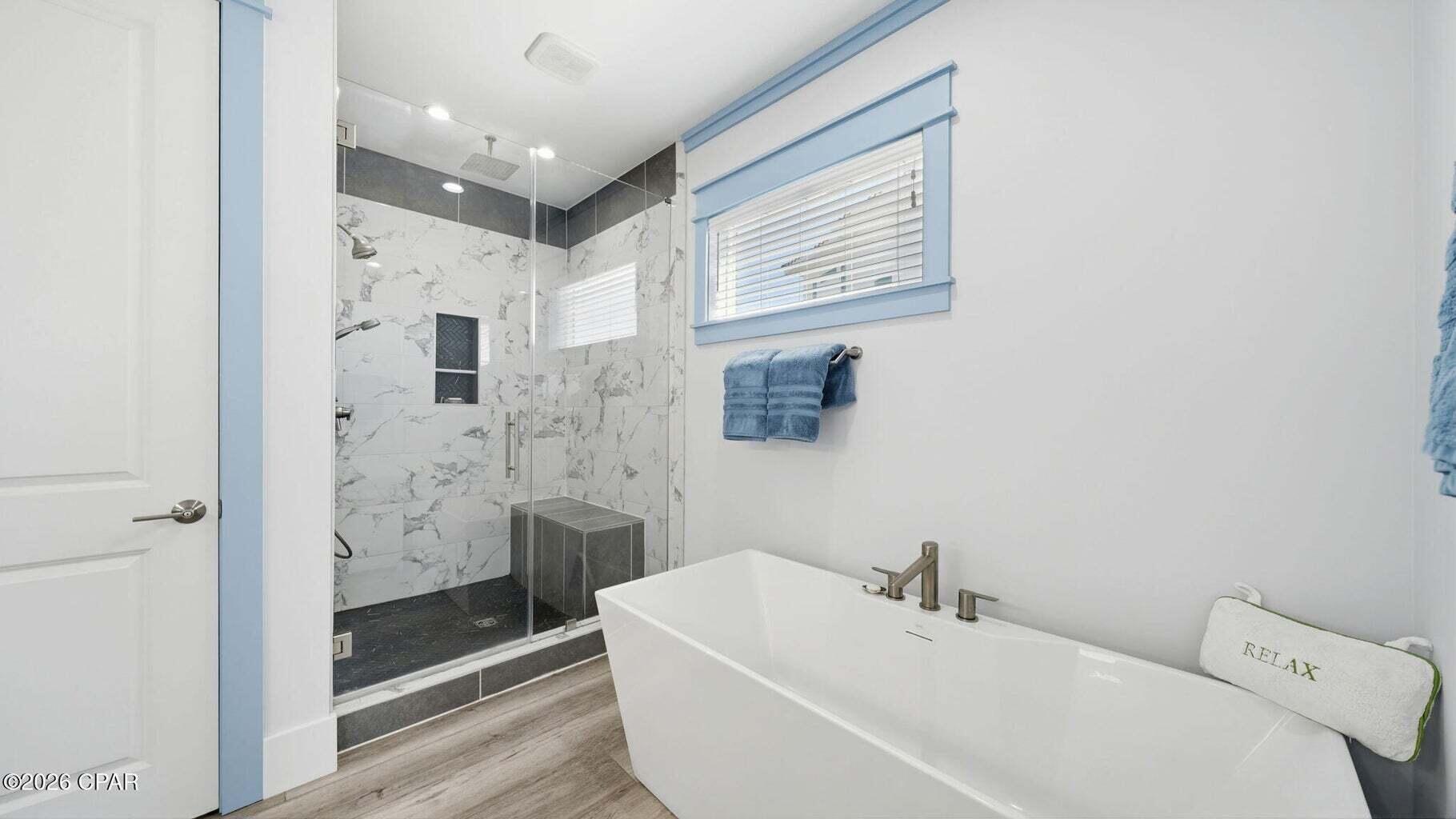 LA VALENCIA BEACH RESORT - Residential