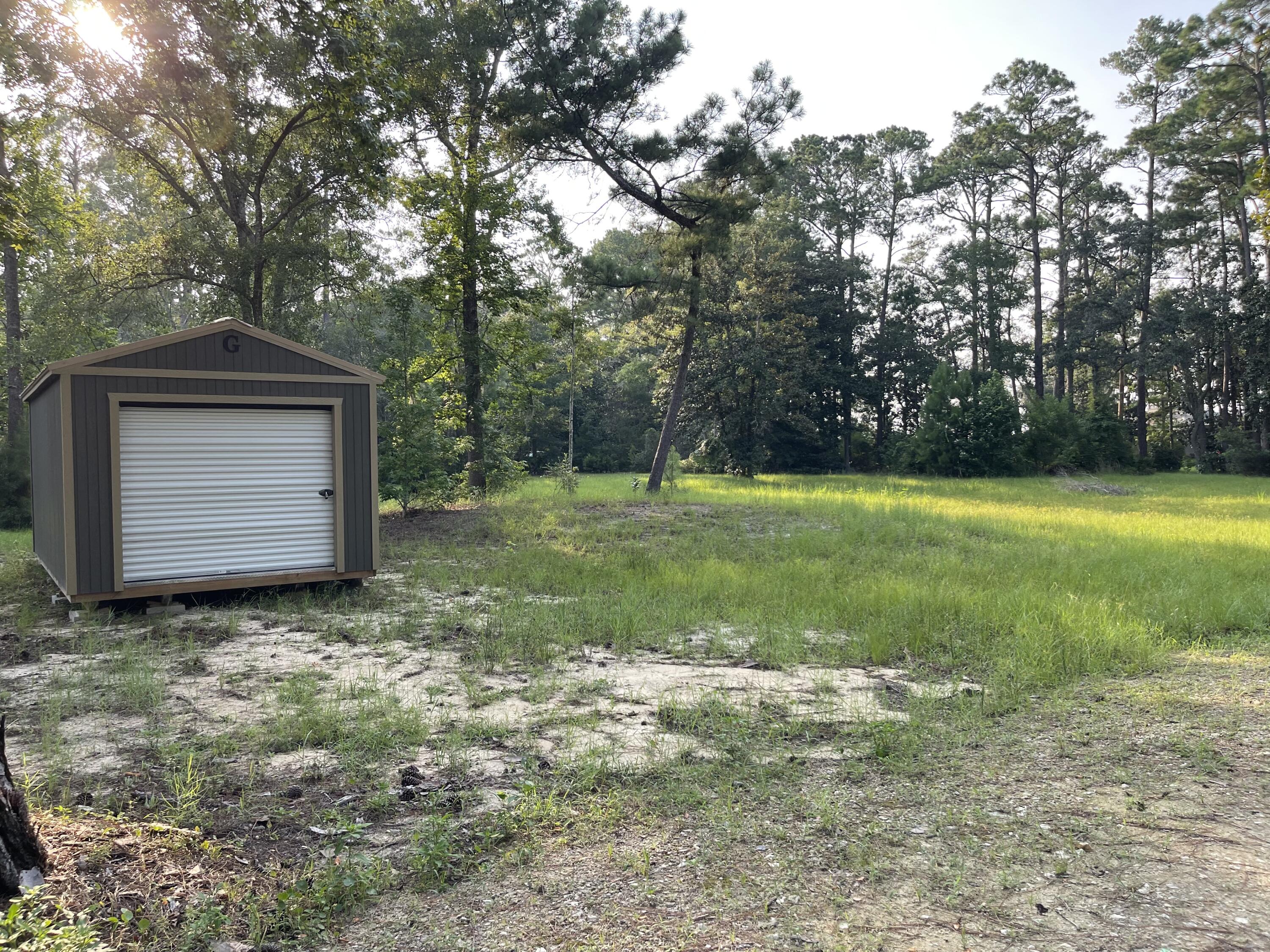 NO RECORDED SUBDIVISION - Land