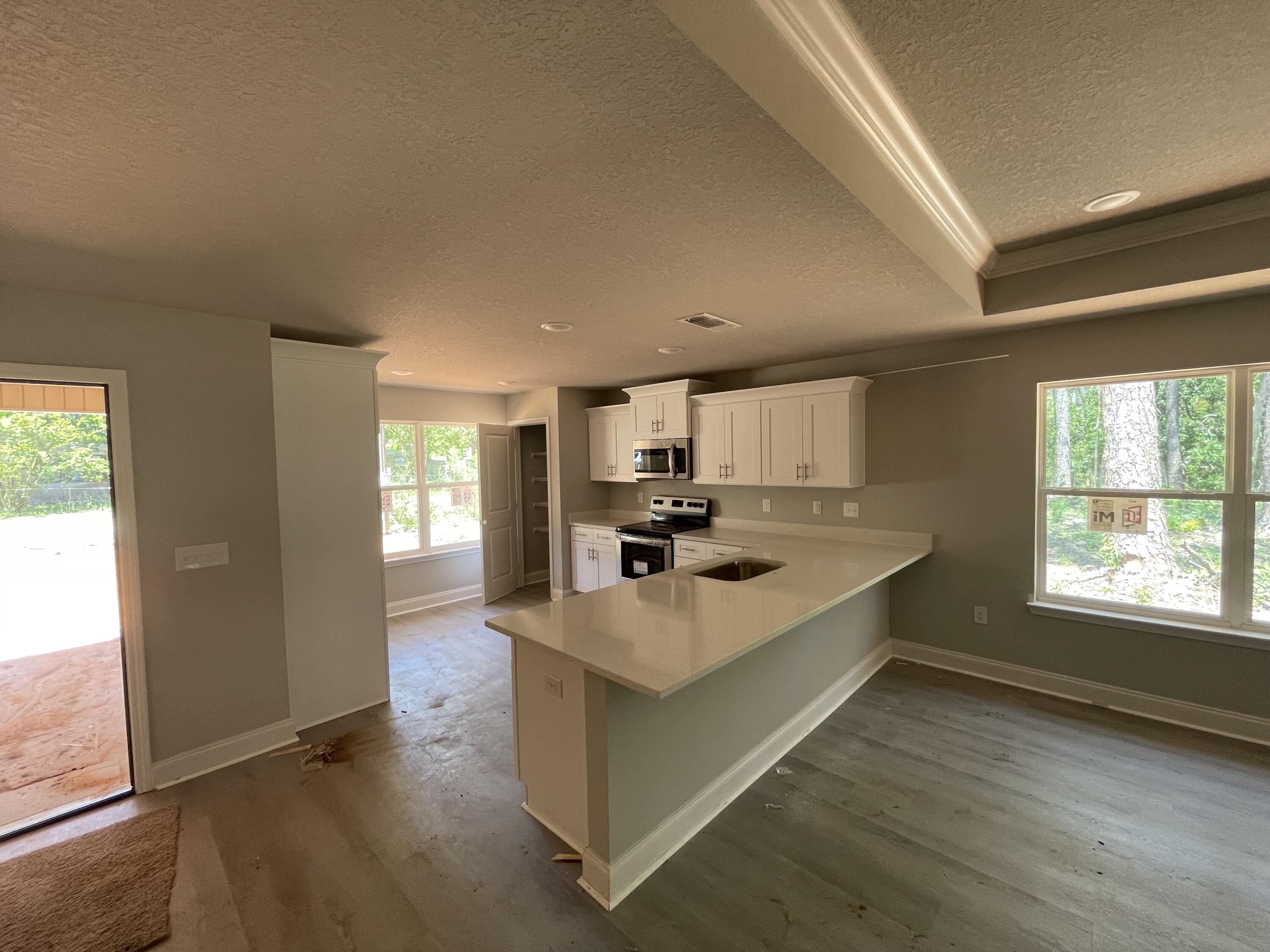 CRESCENT SHORES - Residential