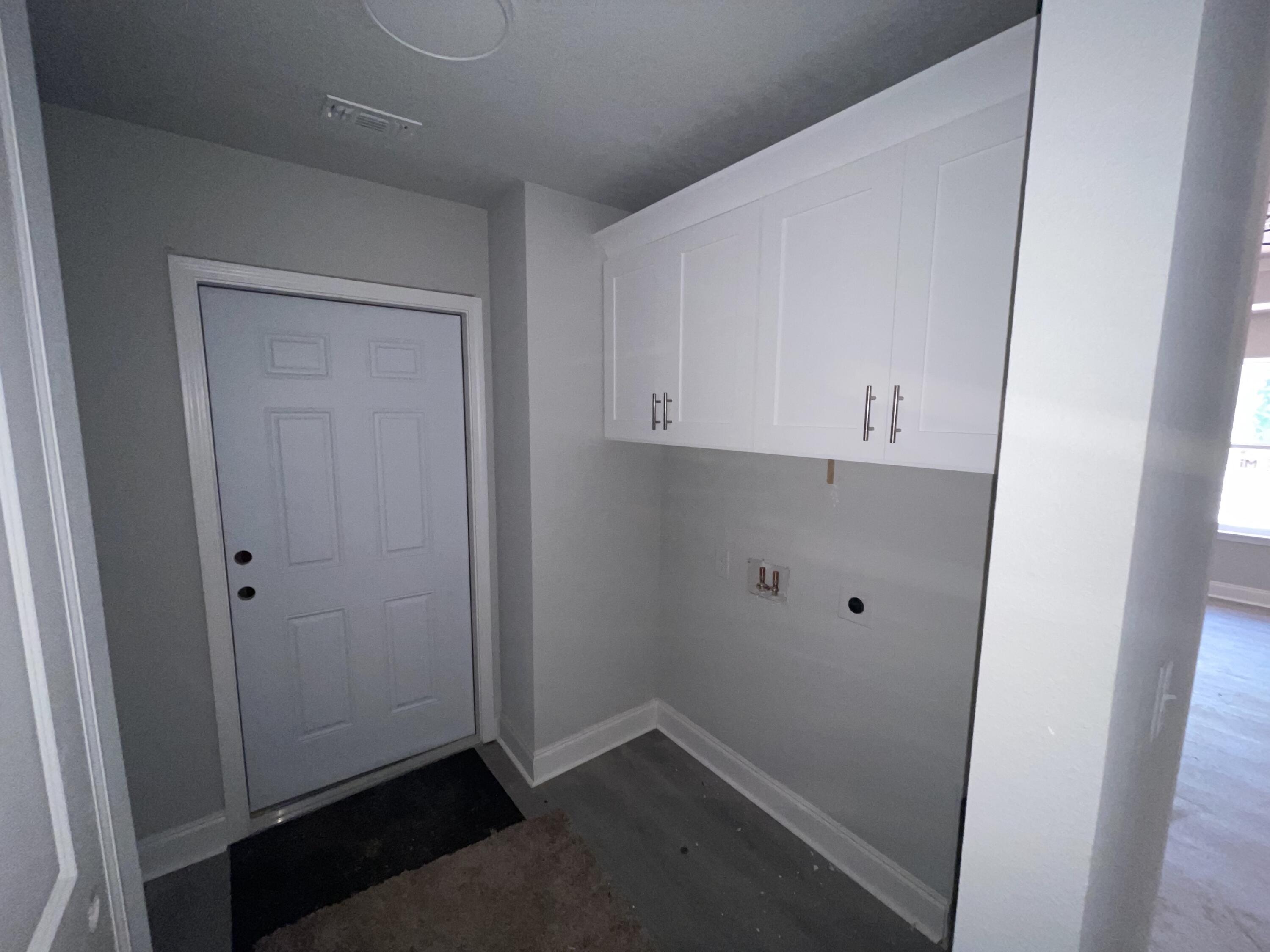 CRESCENT SHORES - Residential
