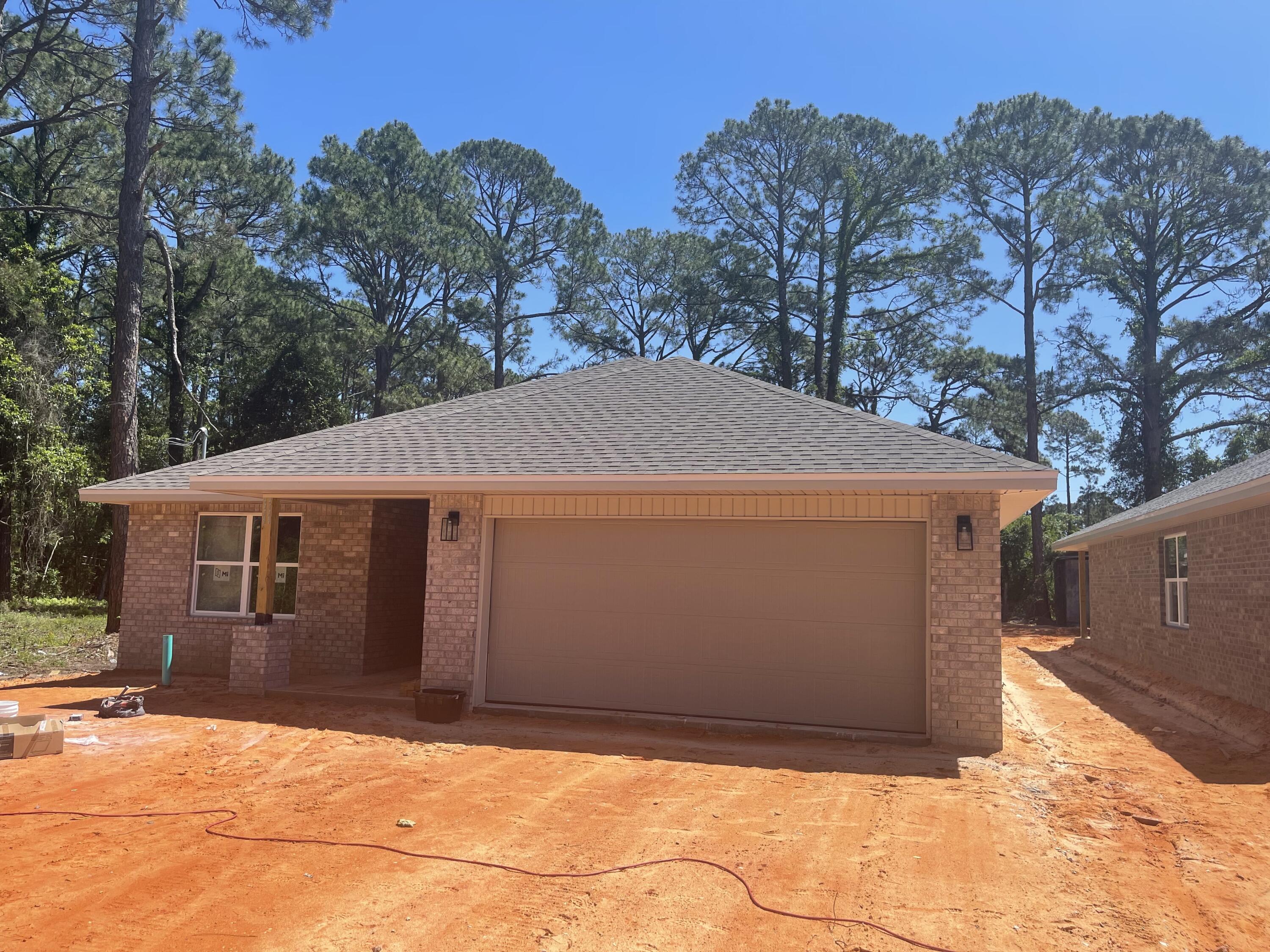 CRESCENT SHORES - Residential