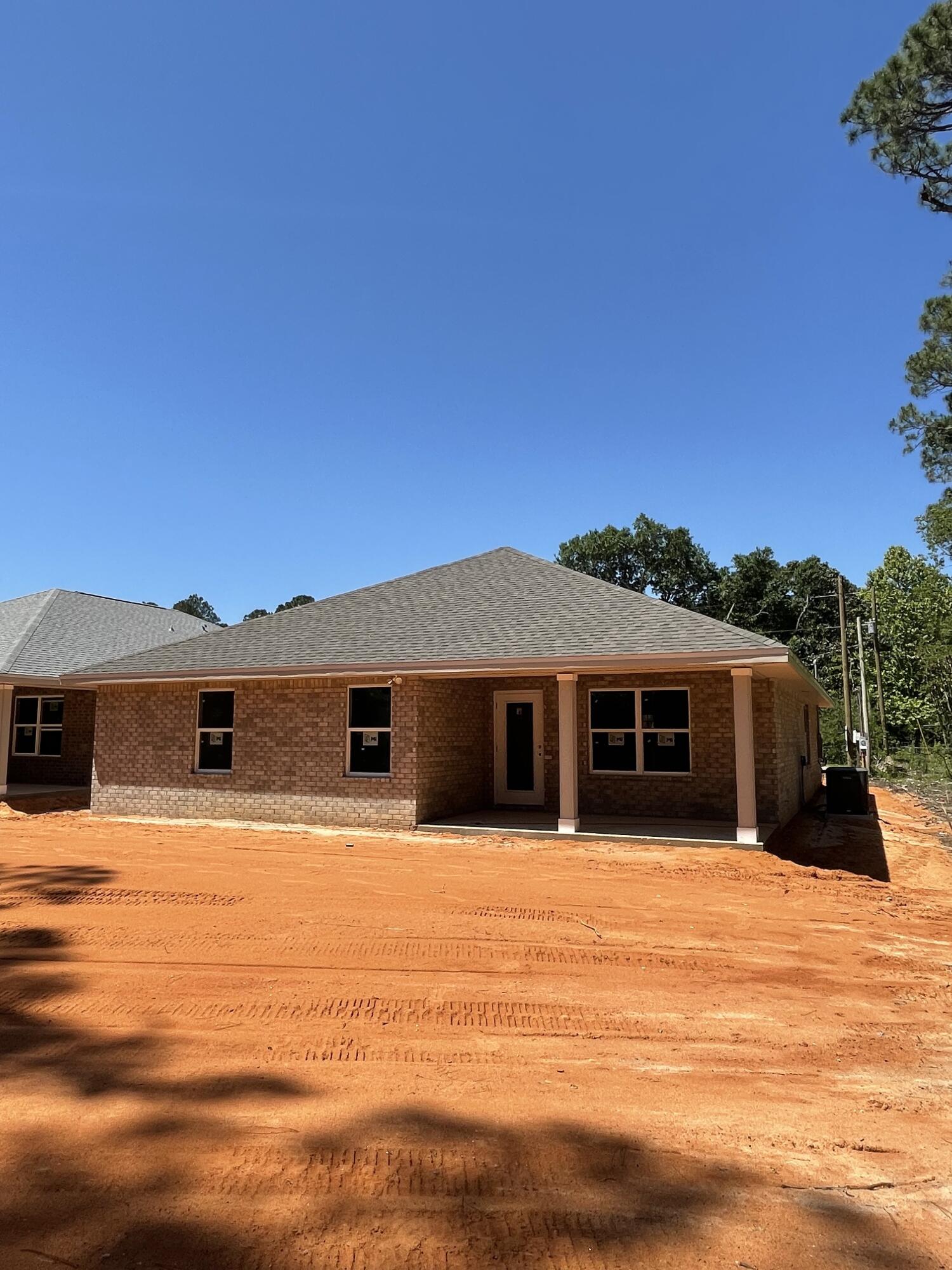 CRESCENT SHORES - Residential
