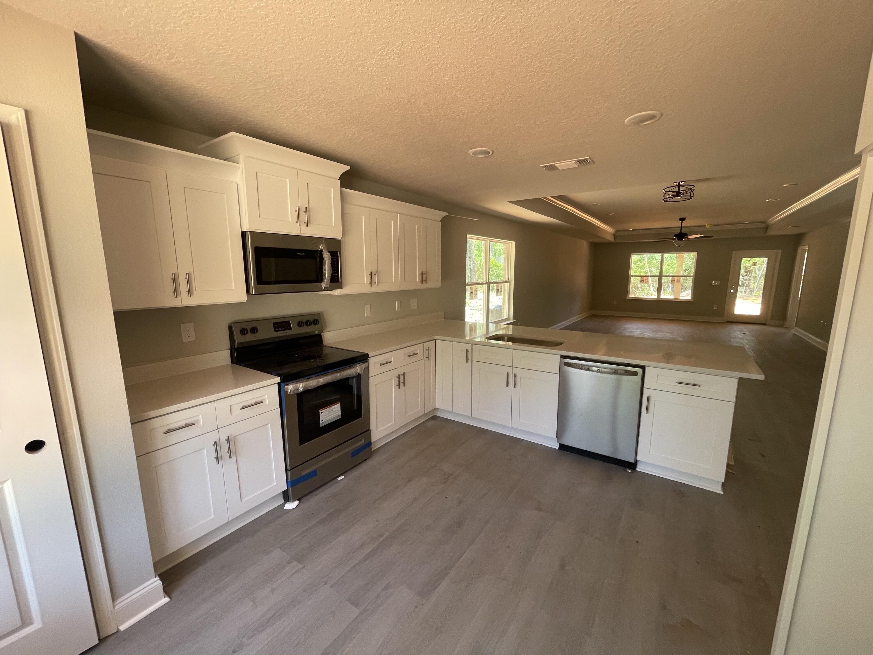CRESCENT SHORES - Residential