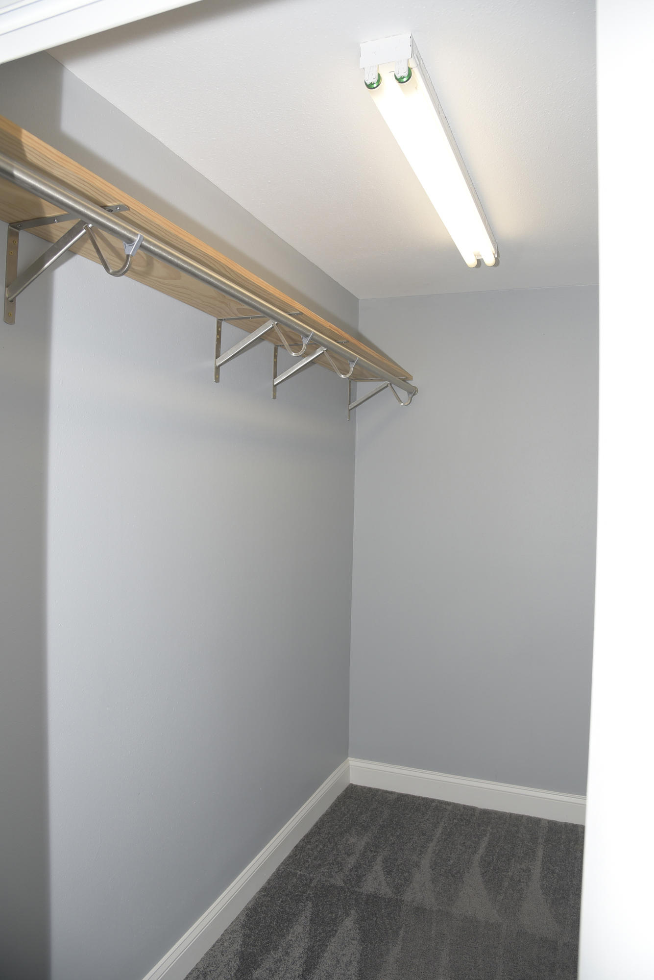 HIDDEN COVE T/H - Residential Lease