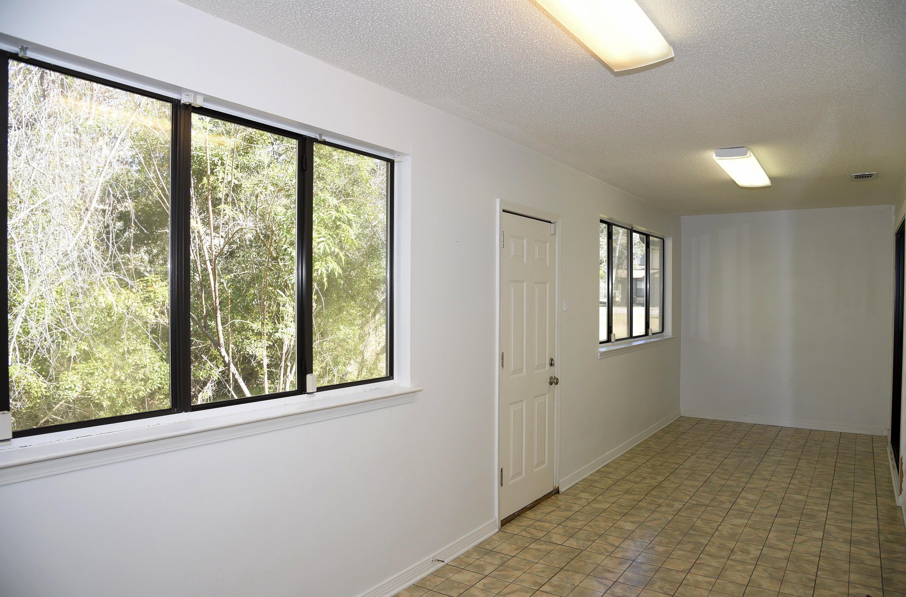 HIDDEN COVE T/H - Residential Lease