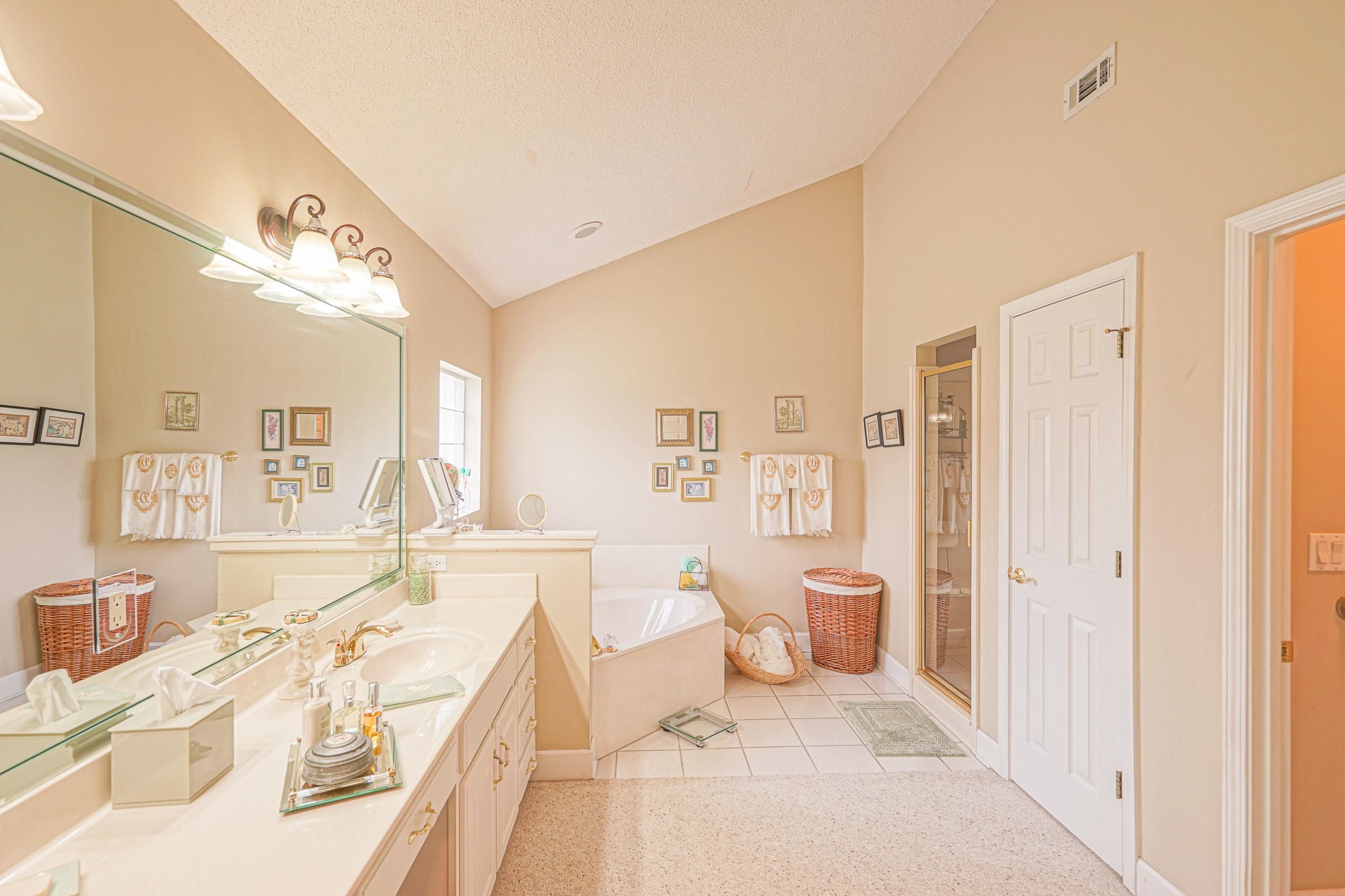 MAGNOLIA PLANTATION AT BLUEWATER BAY - Residential