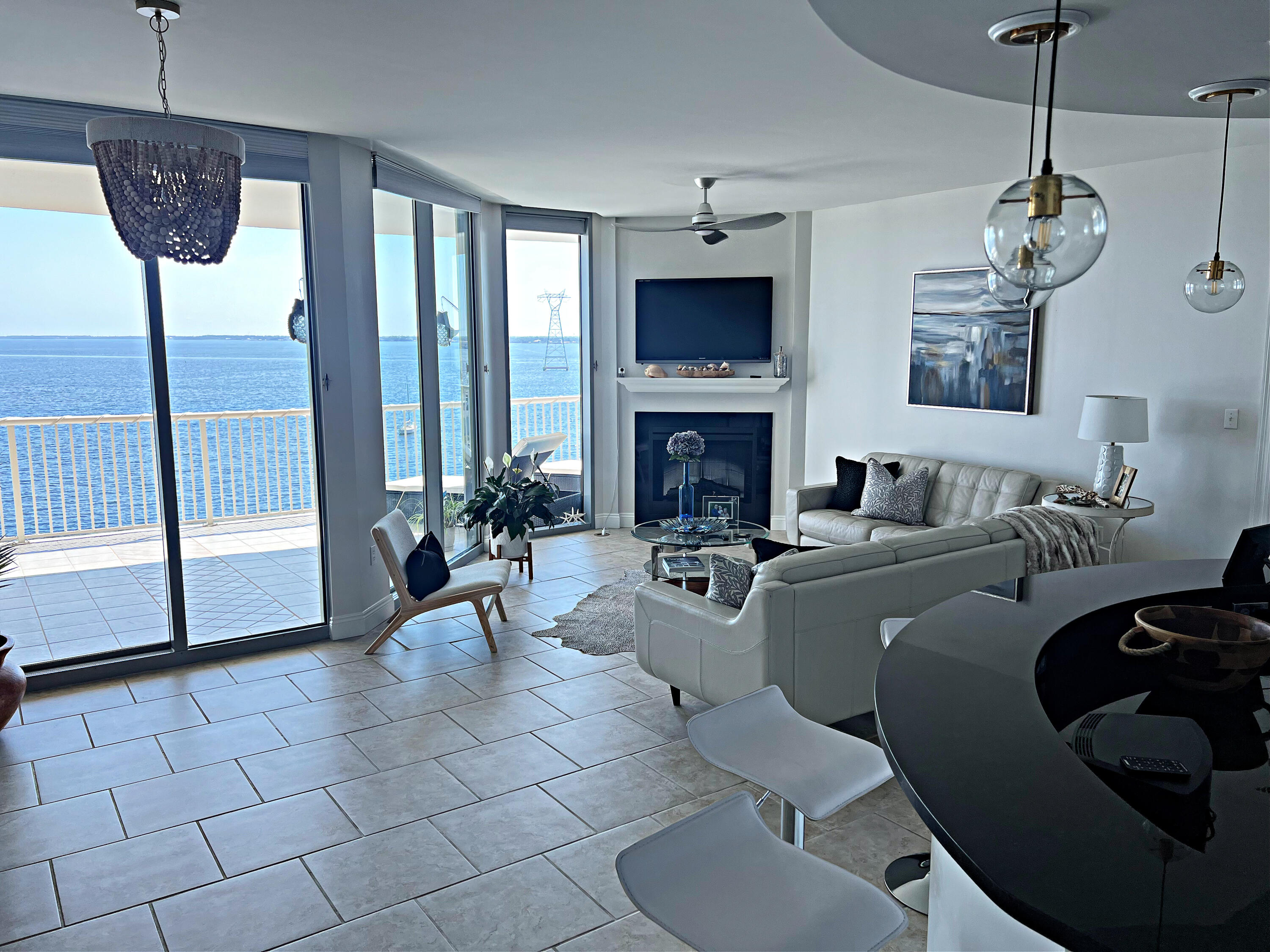 MARINA LANDING - Residential