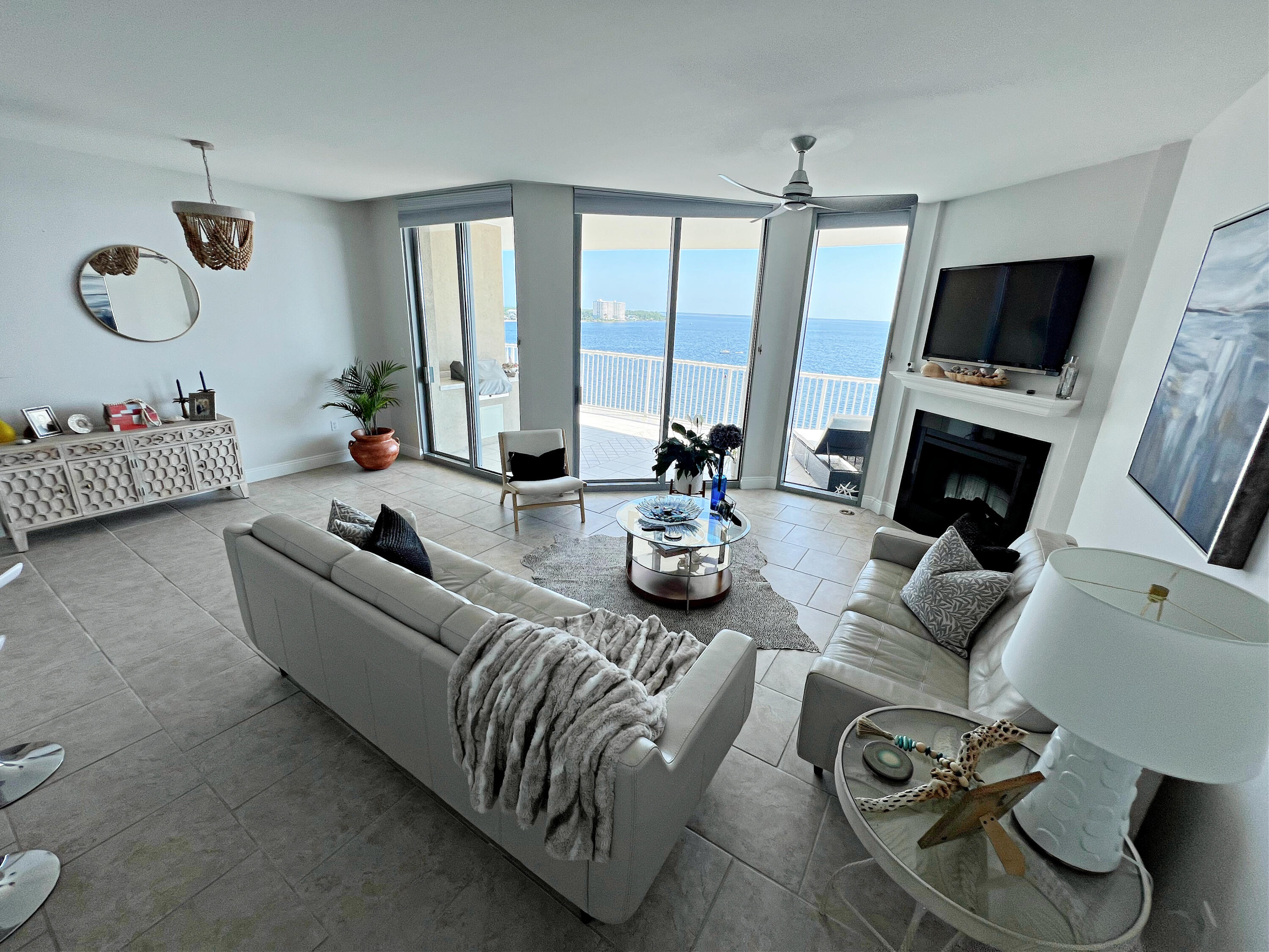 MARINA LANDING - Residential