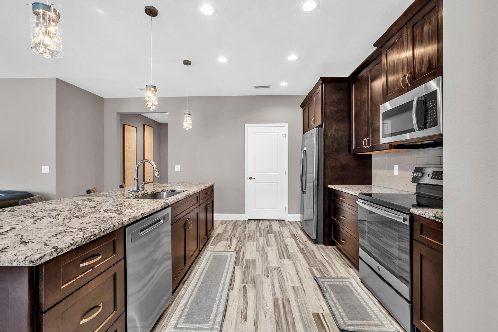 CREDENCE CROSSING - Residential