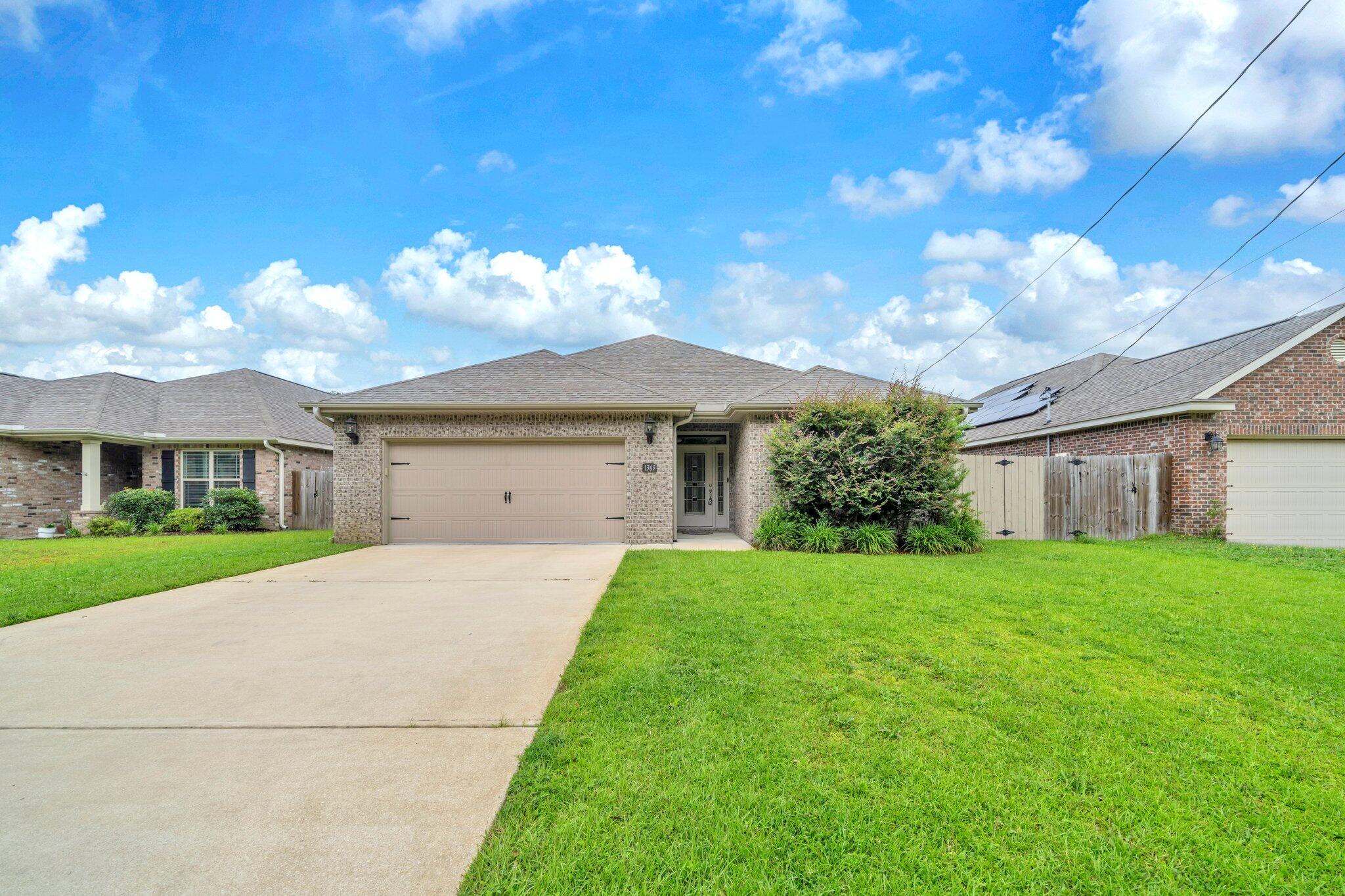 CREDENCE CROSSING - Residential