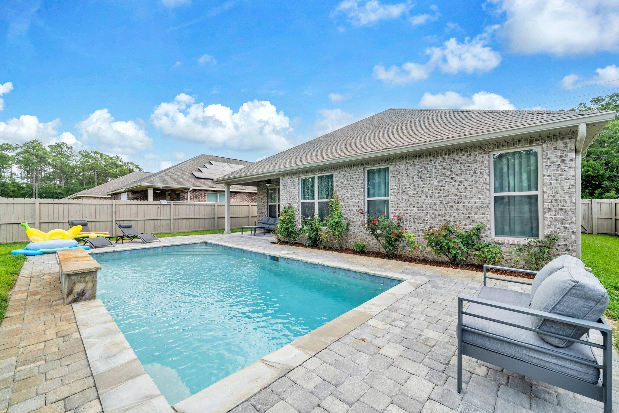 CREDENCE CROSSING - Residential