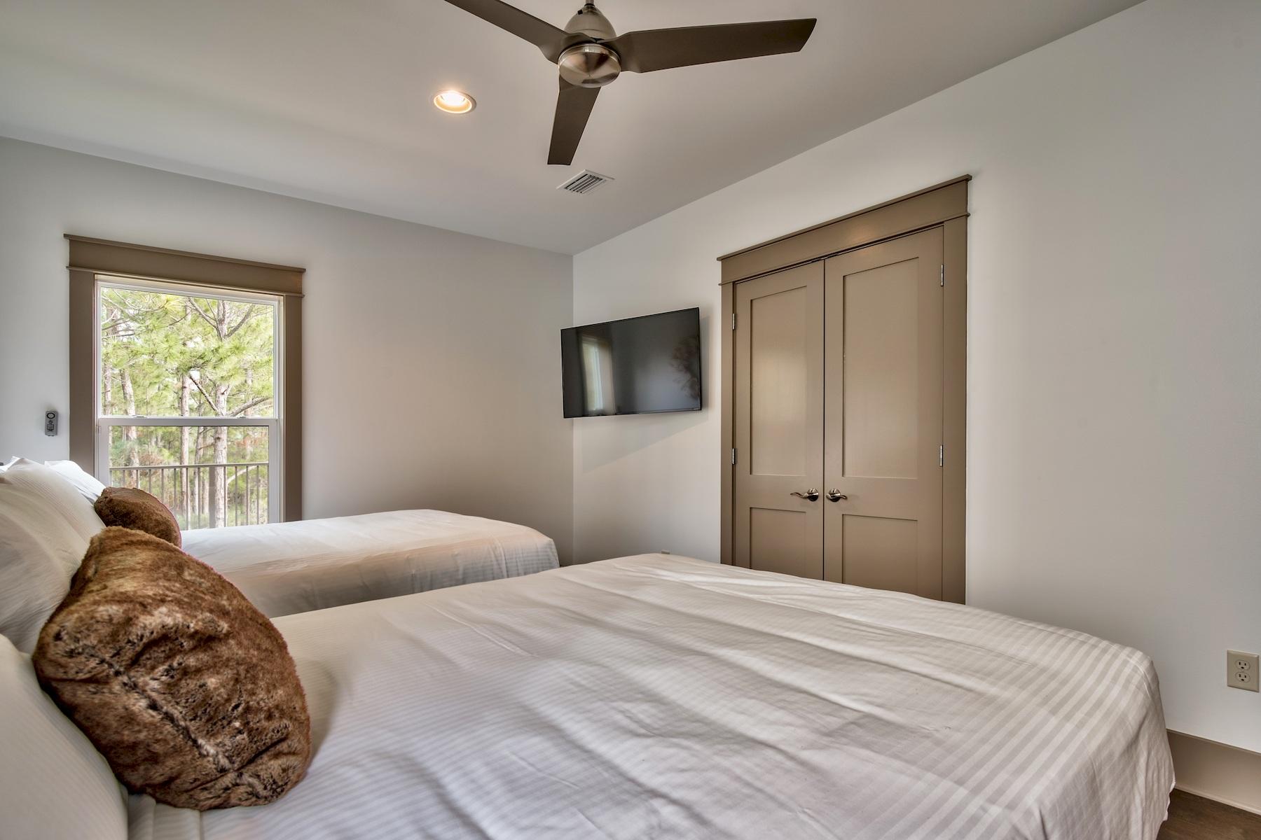 BEACH HIGHLANDS - Residential