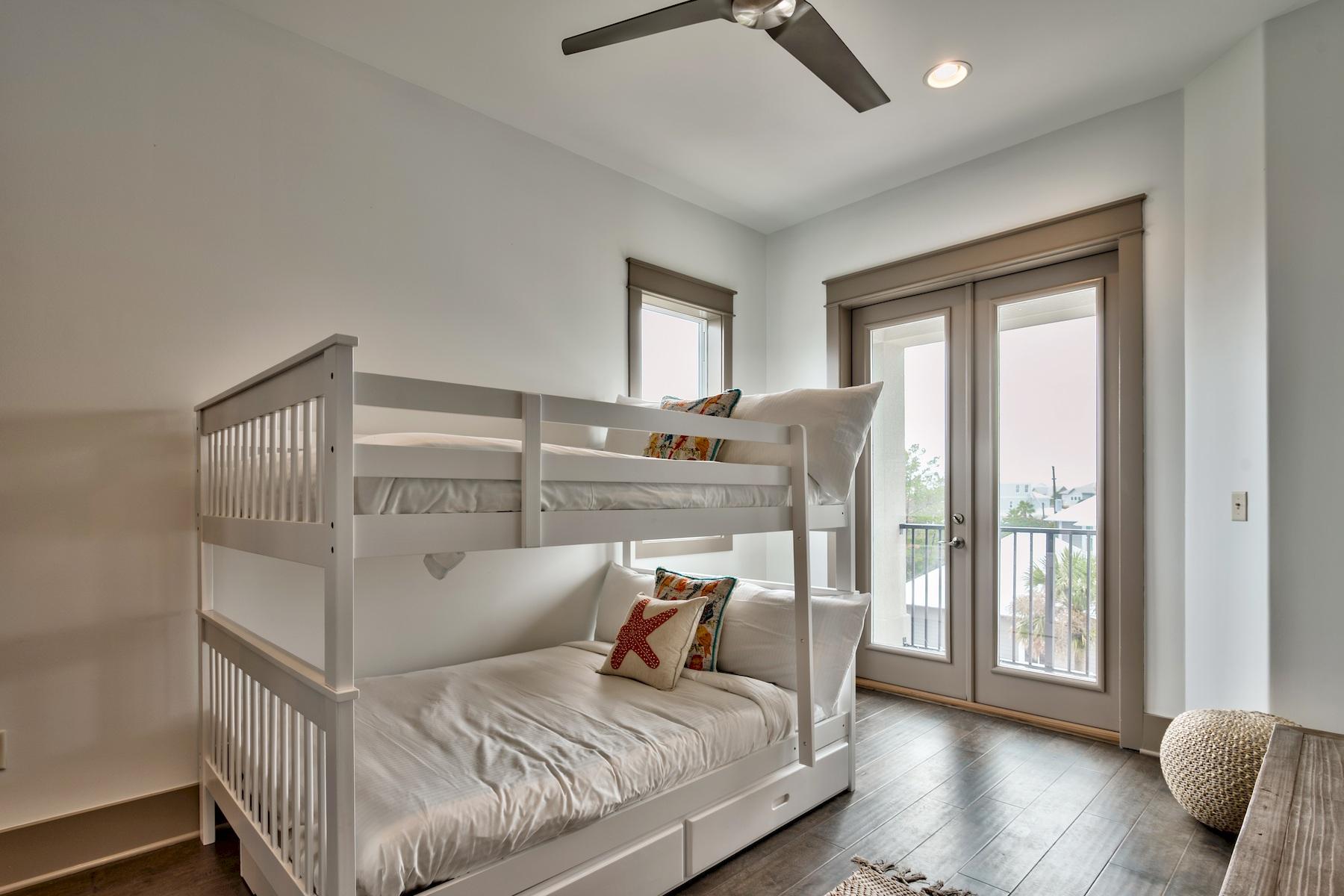 BEACH HIGHLANDS - Residential