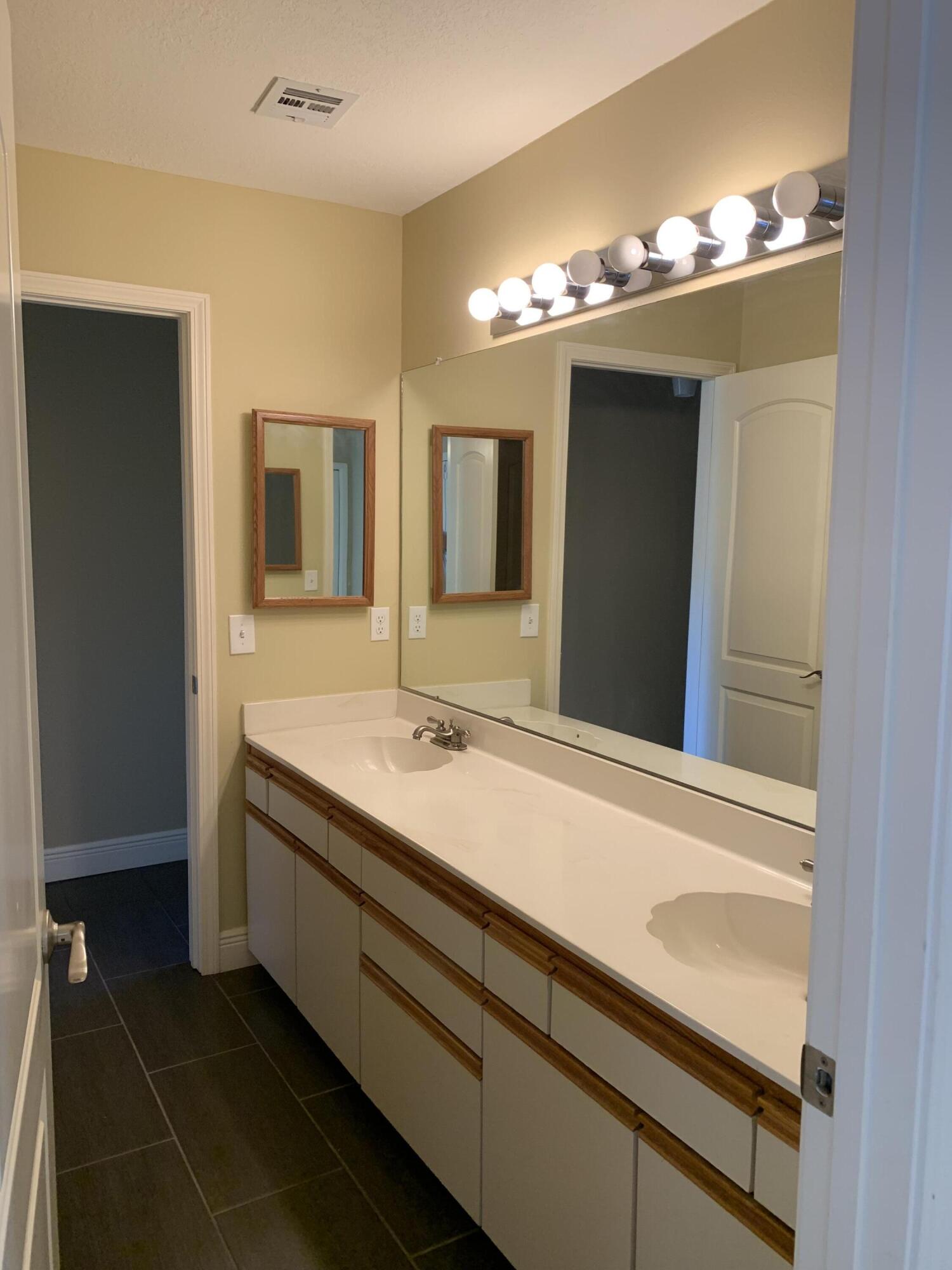 GOLF VIEW - Residential