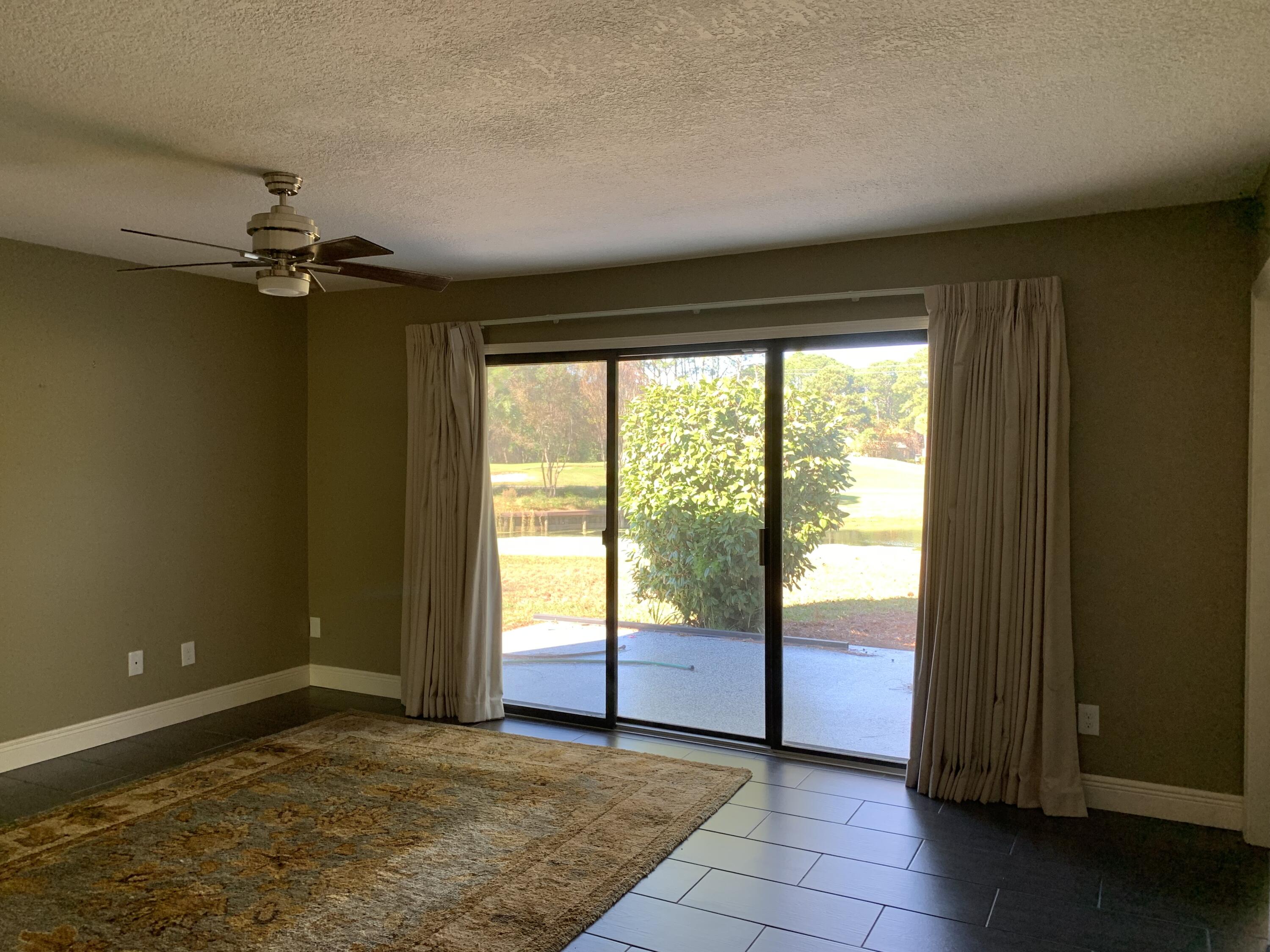 GOLF VIEW - Residential