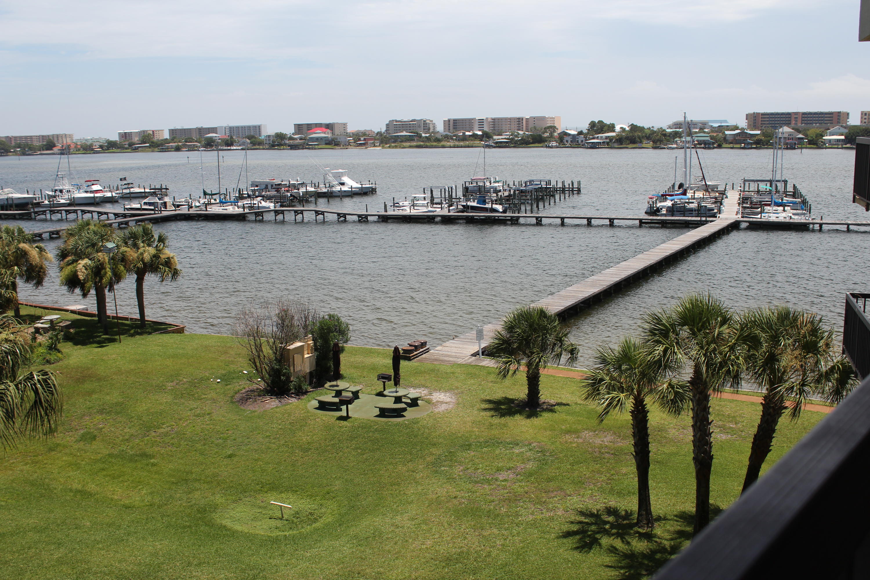 PIRATES BAY PH 1 - Residential