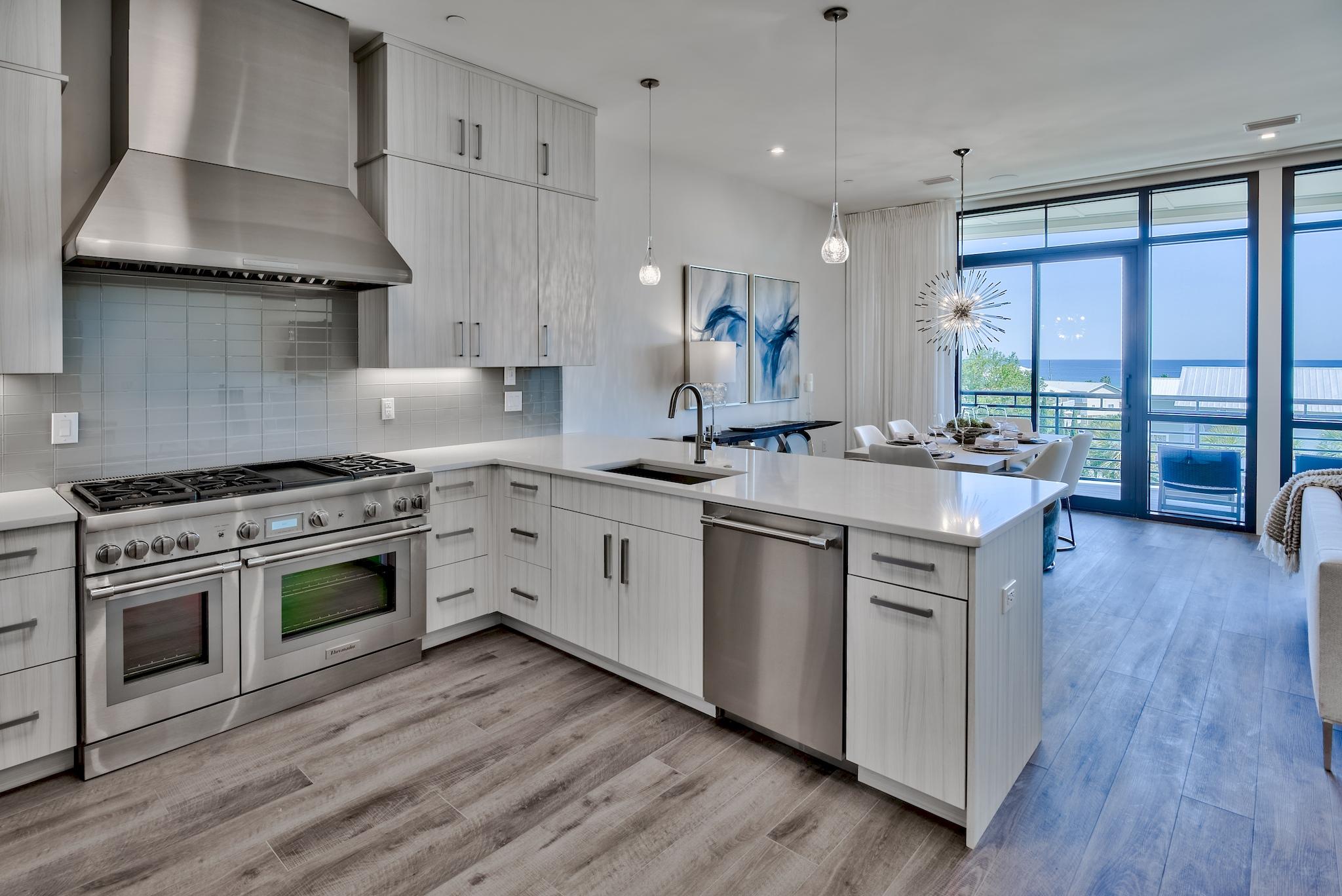 CREST DEVELOPMENT - Residential