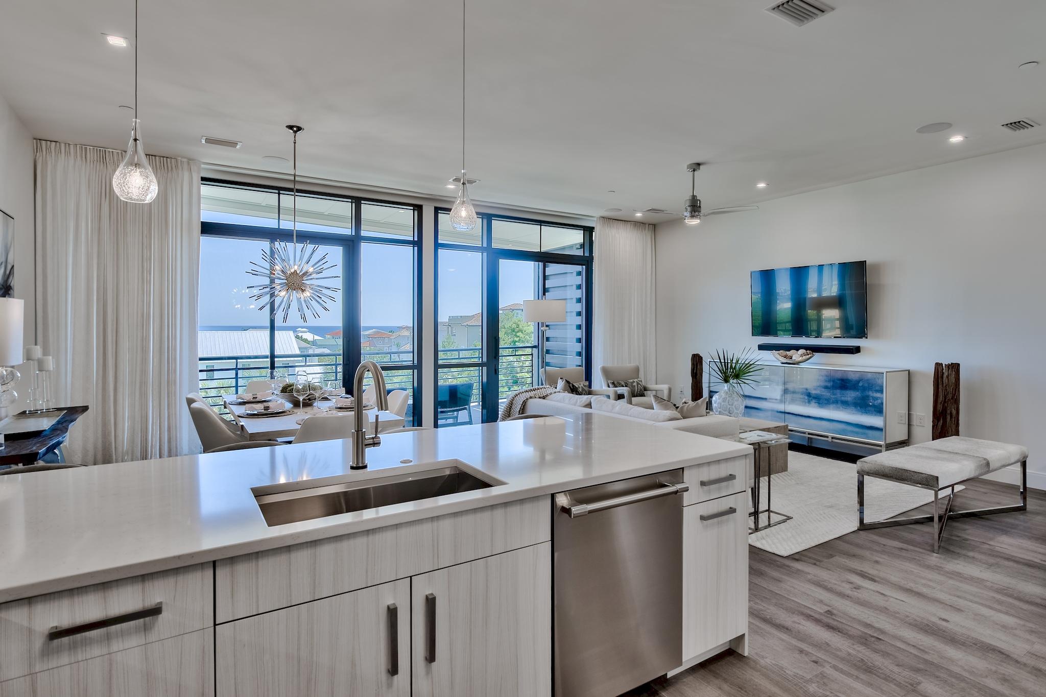 CREST DEVELOPMENT - Residential