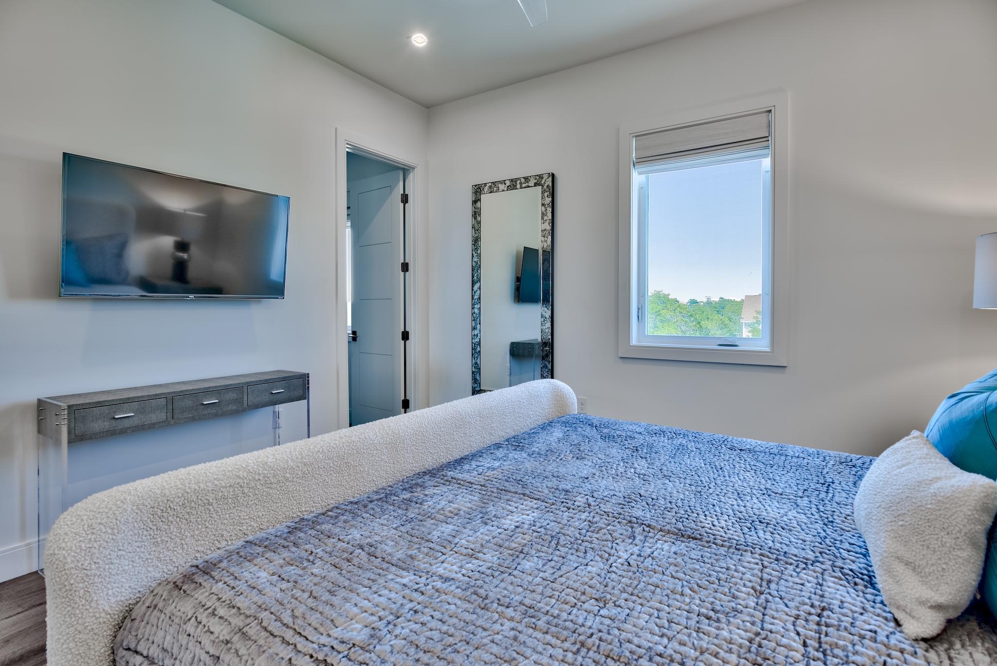 CREST DEVELOPMENT - Residential