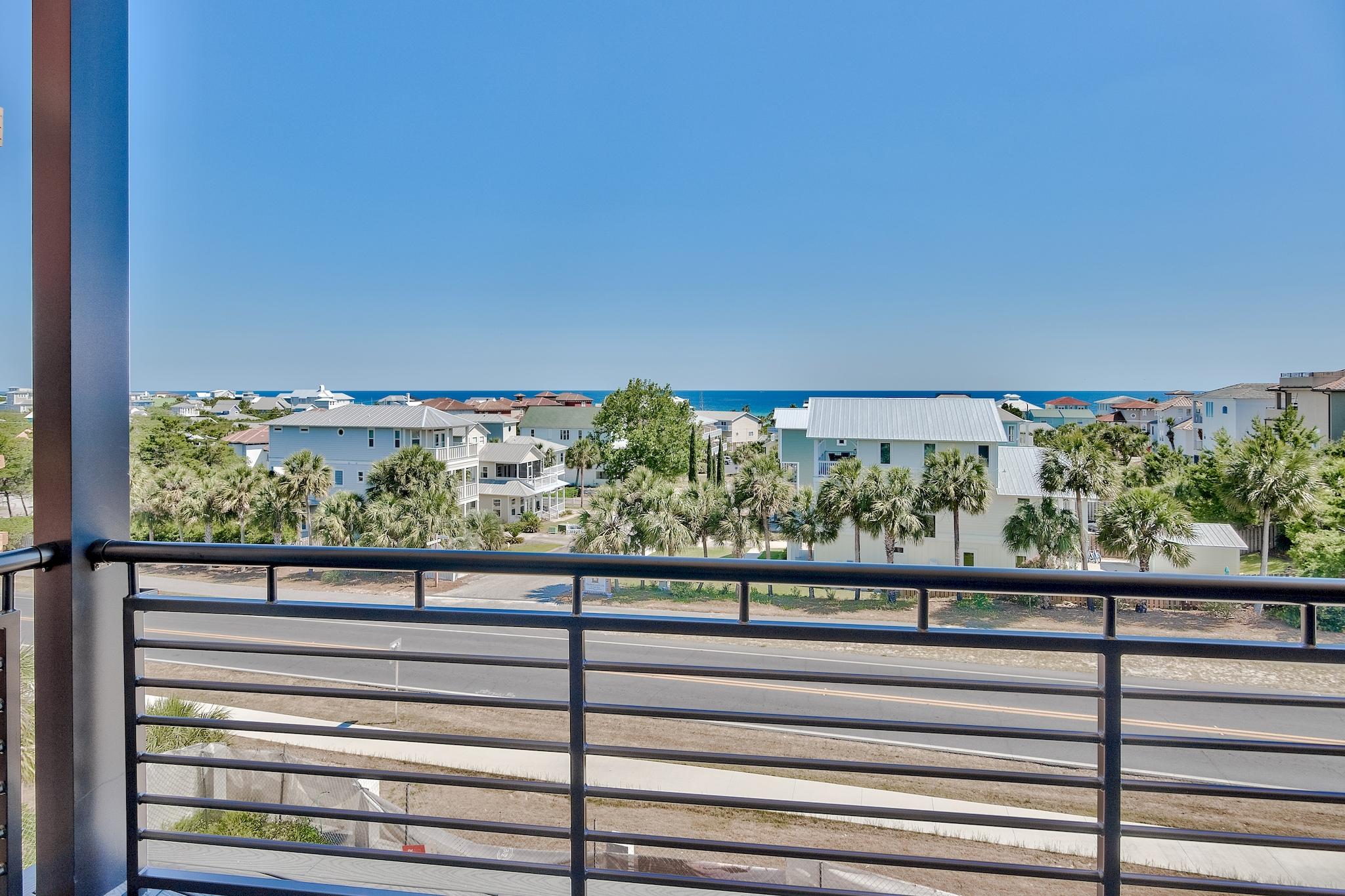 CREST DEVELOPMENT - Residential