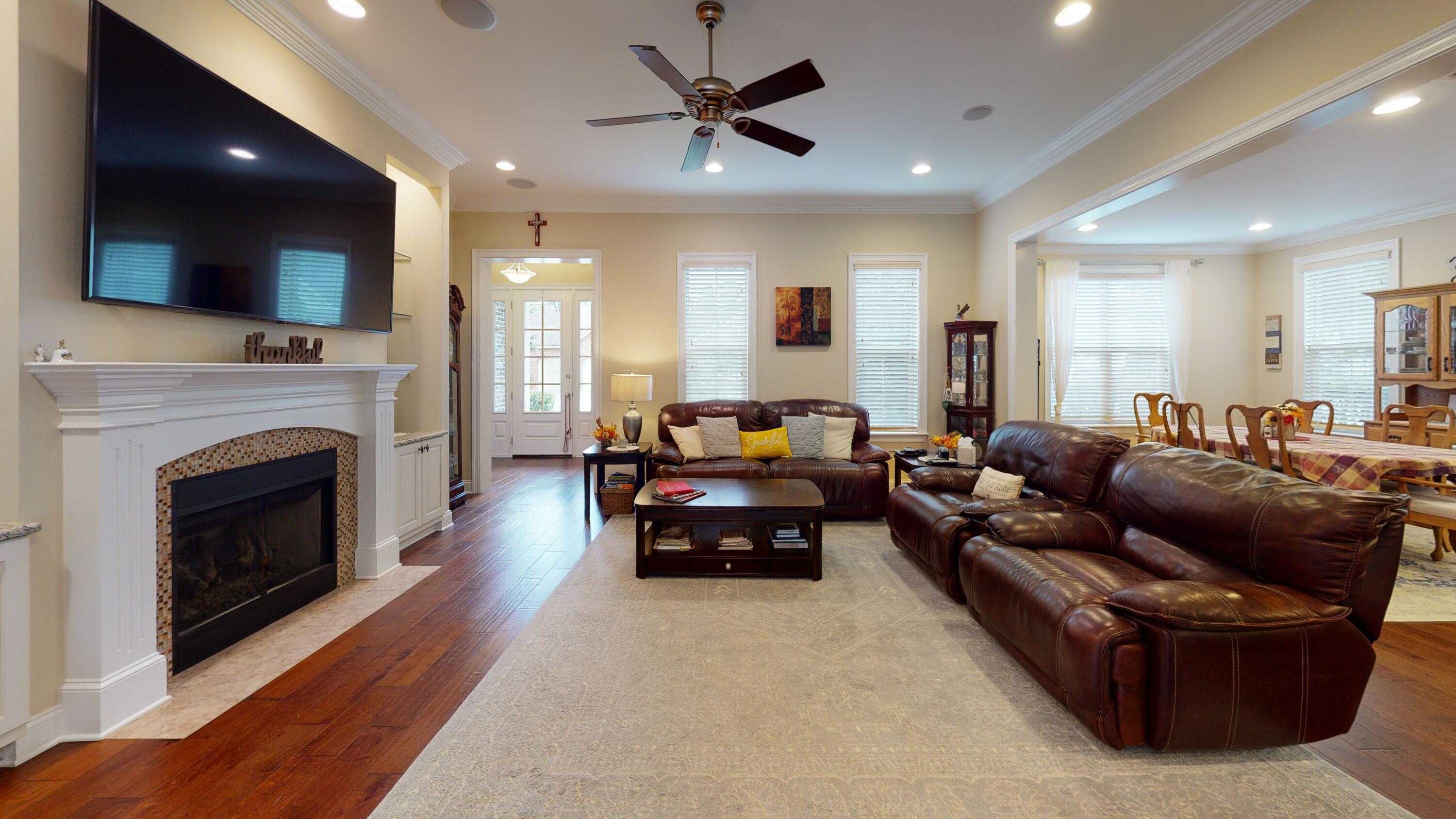 THE STABLES AT ROCKY BAYOU - Residential