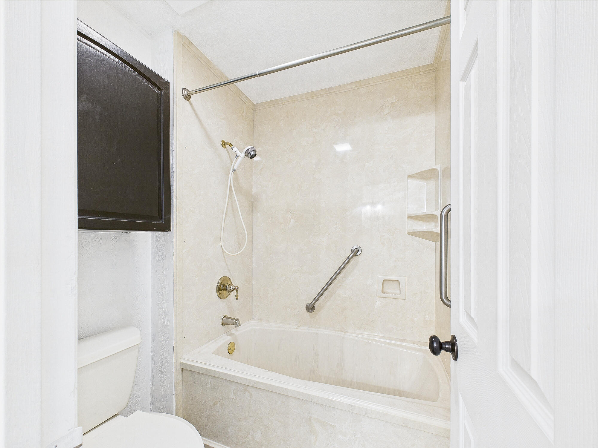 ROYAL OAK VILLAS BLUEWATER BAY - Residential