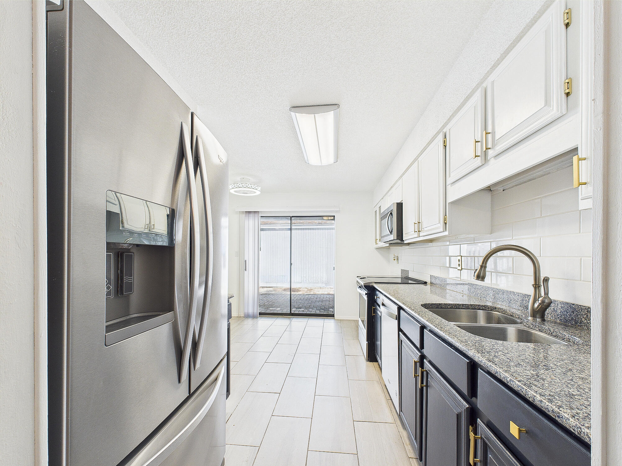 ROYAL OAK VILLAS BLUEWATER BAY - Residential