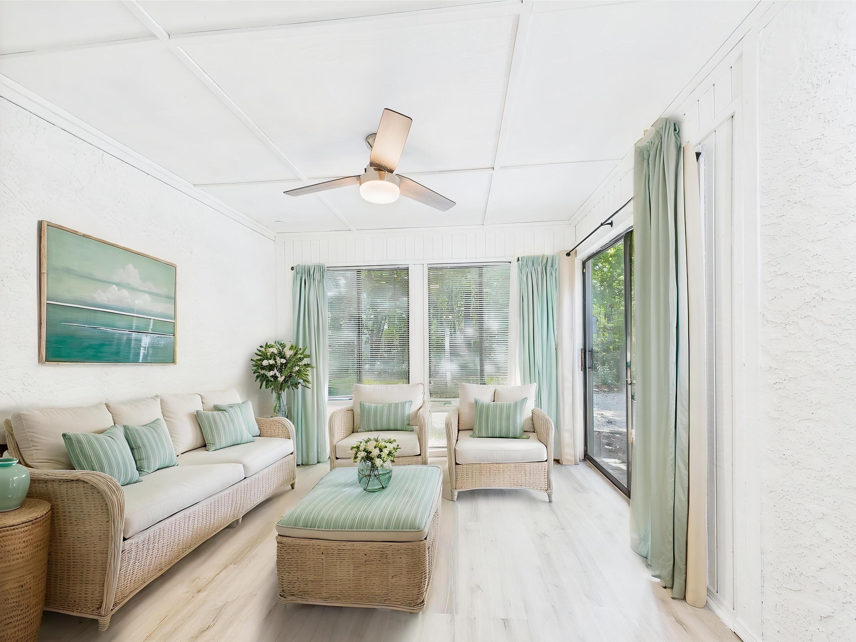 ROYAL OAK VILLAS BLUEWATER BAY - Residential