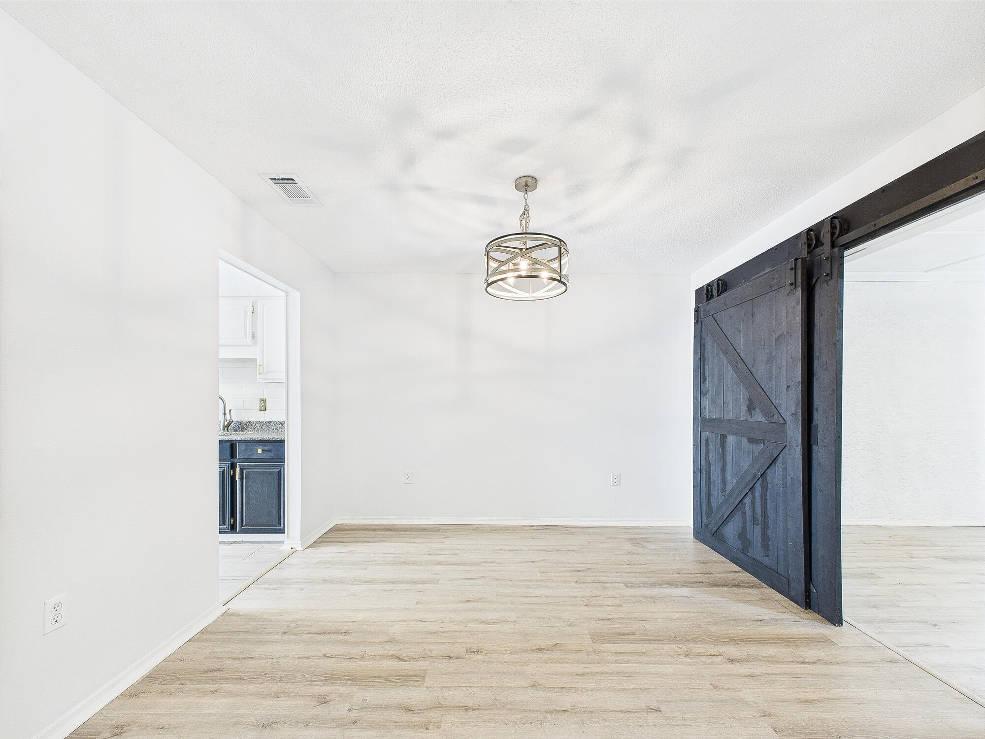 ROYAL OAK VILLAS BLUEWATER BAY - Residential