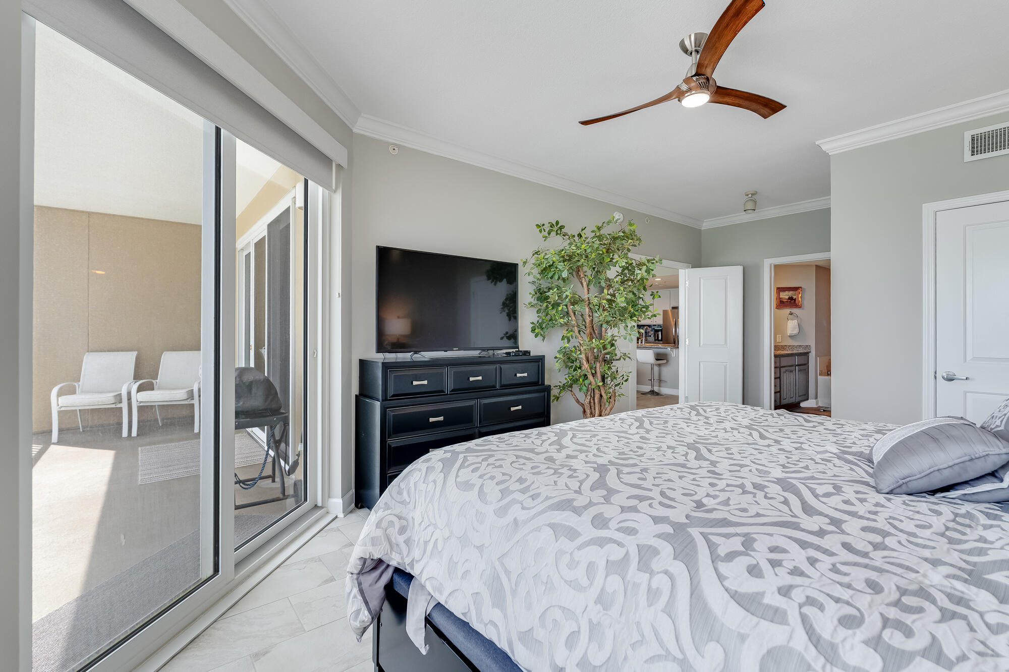 GRANDVIEW EAST AT LONG BEACH - Residential