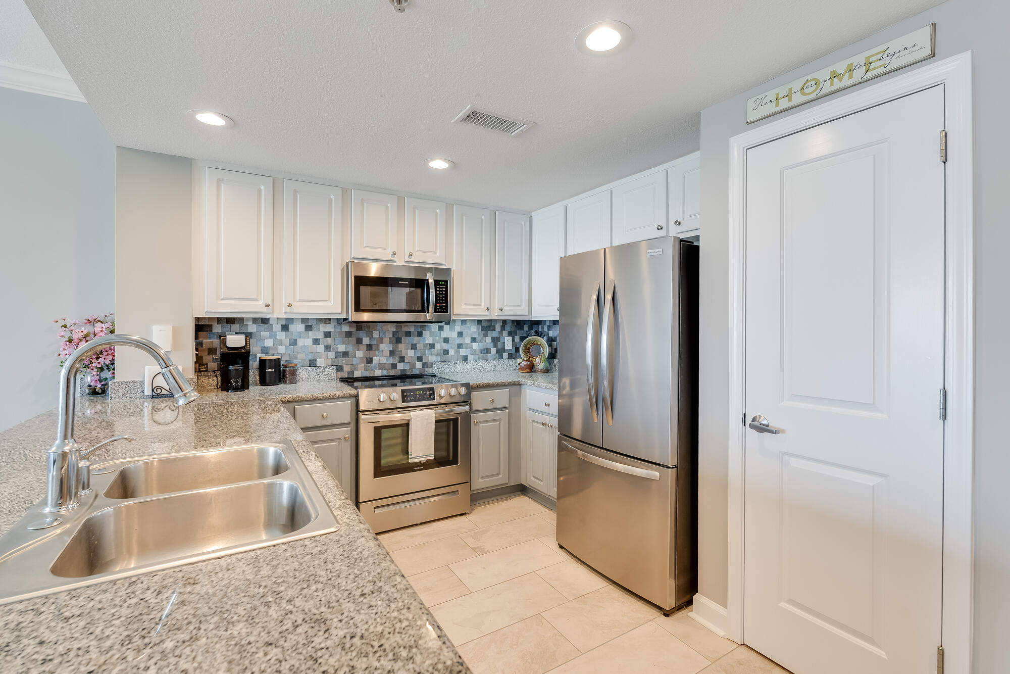 GRANDVIEW EAST AT LONG BEACH - Residential