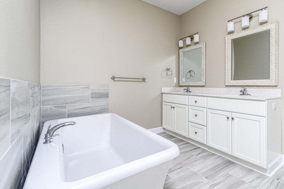DAVIS-CLARK - Residential Lease