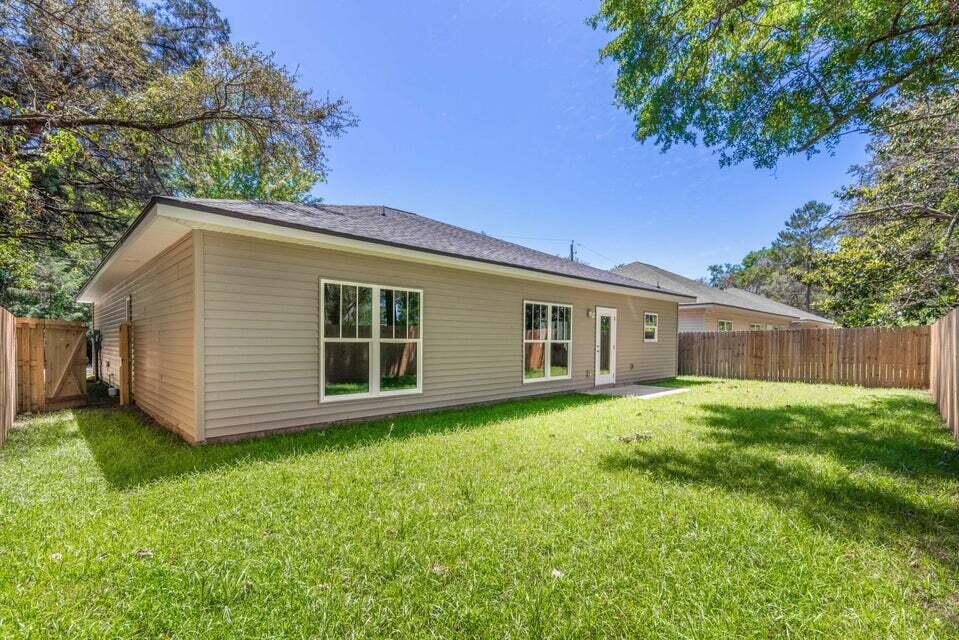 DAVIS-CLARK - Residential Lease