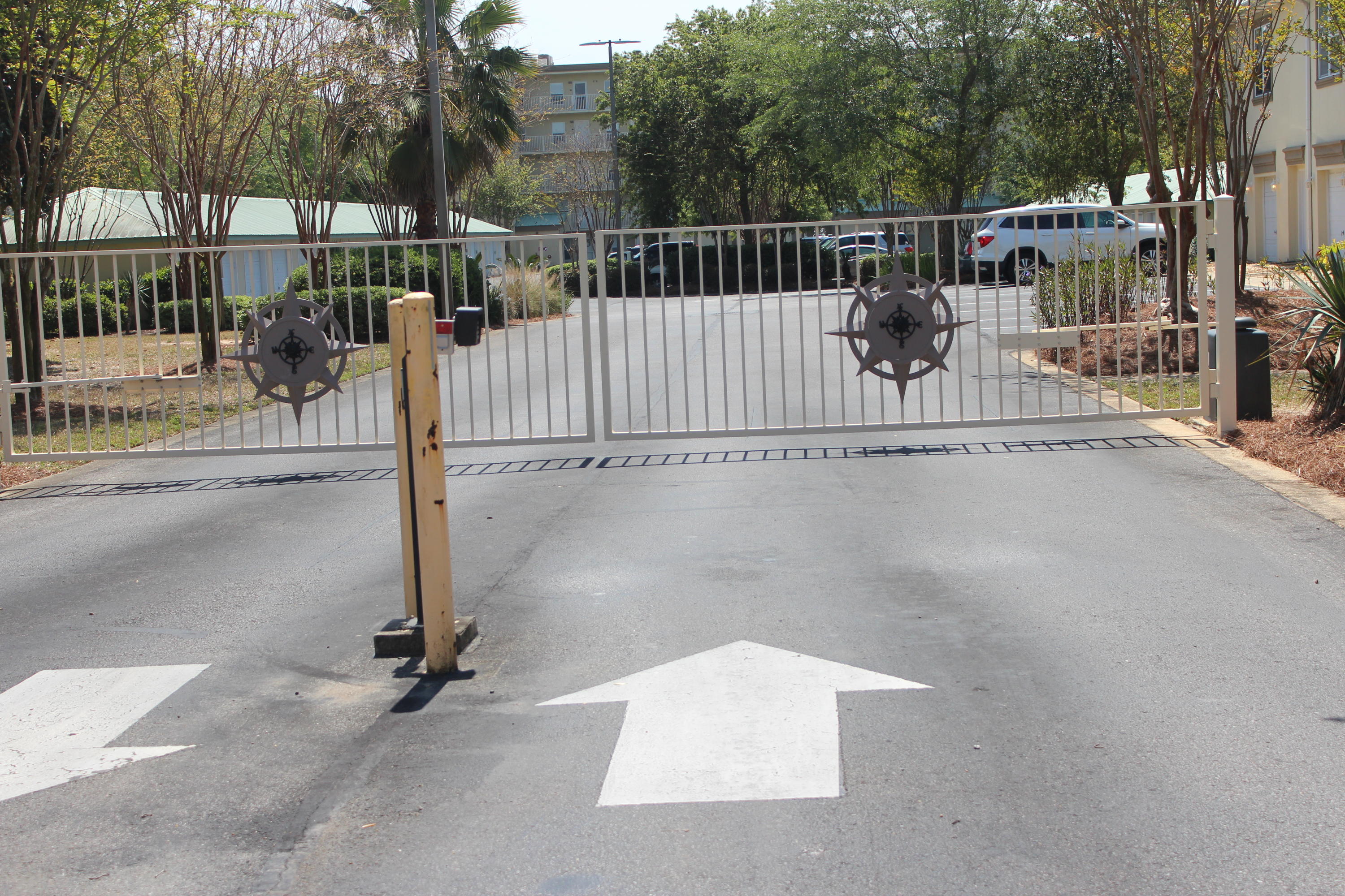 INTERCOASTAL POINTE - Residential