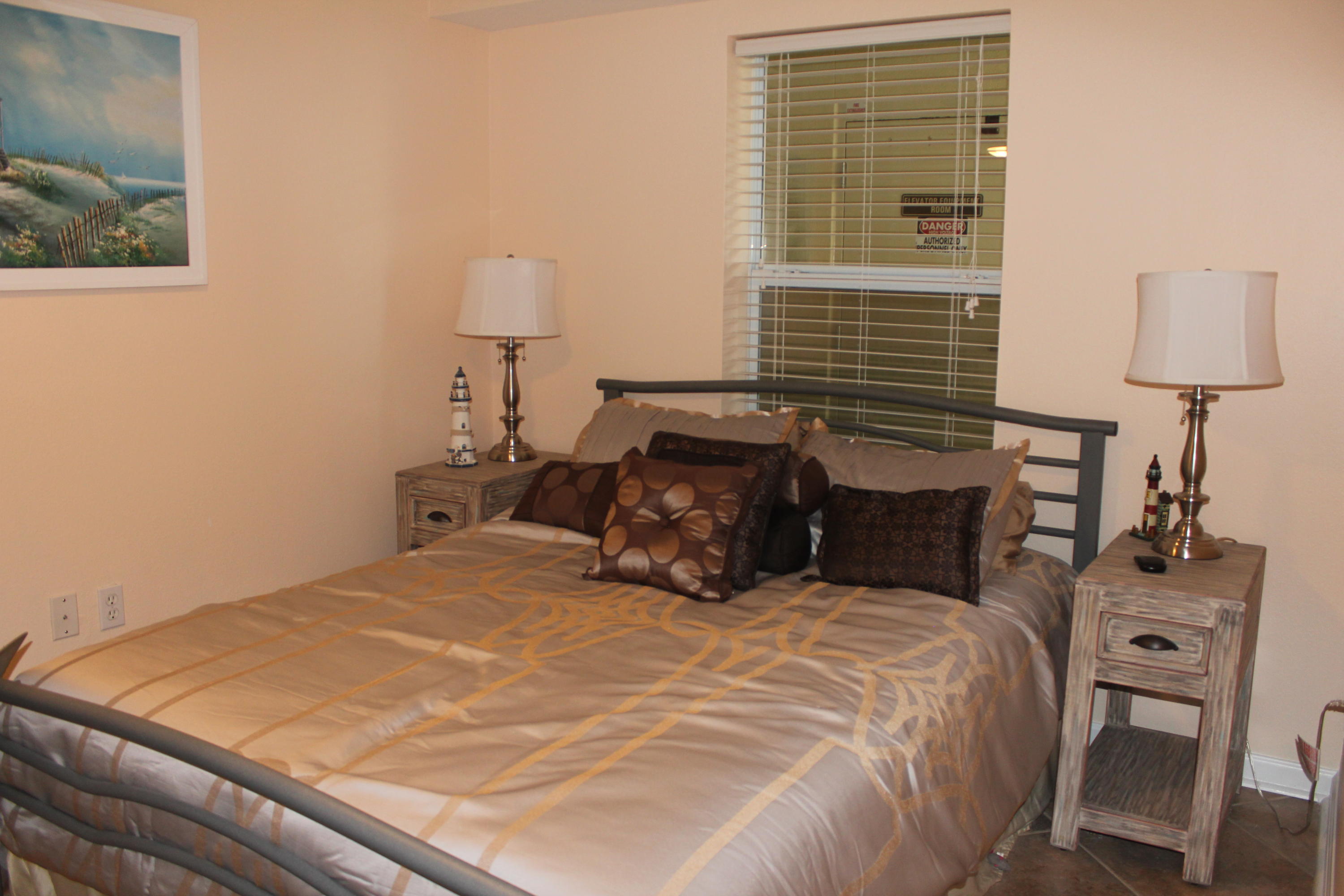 INTERCOASTAL POINTE - Residential