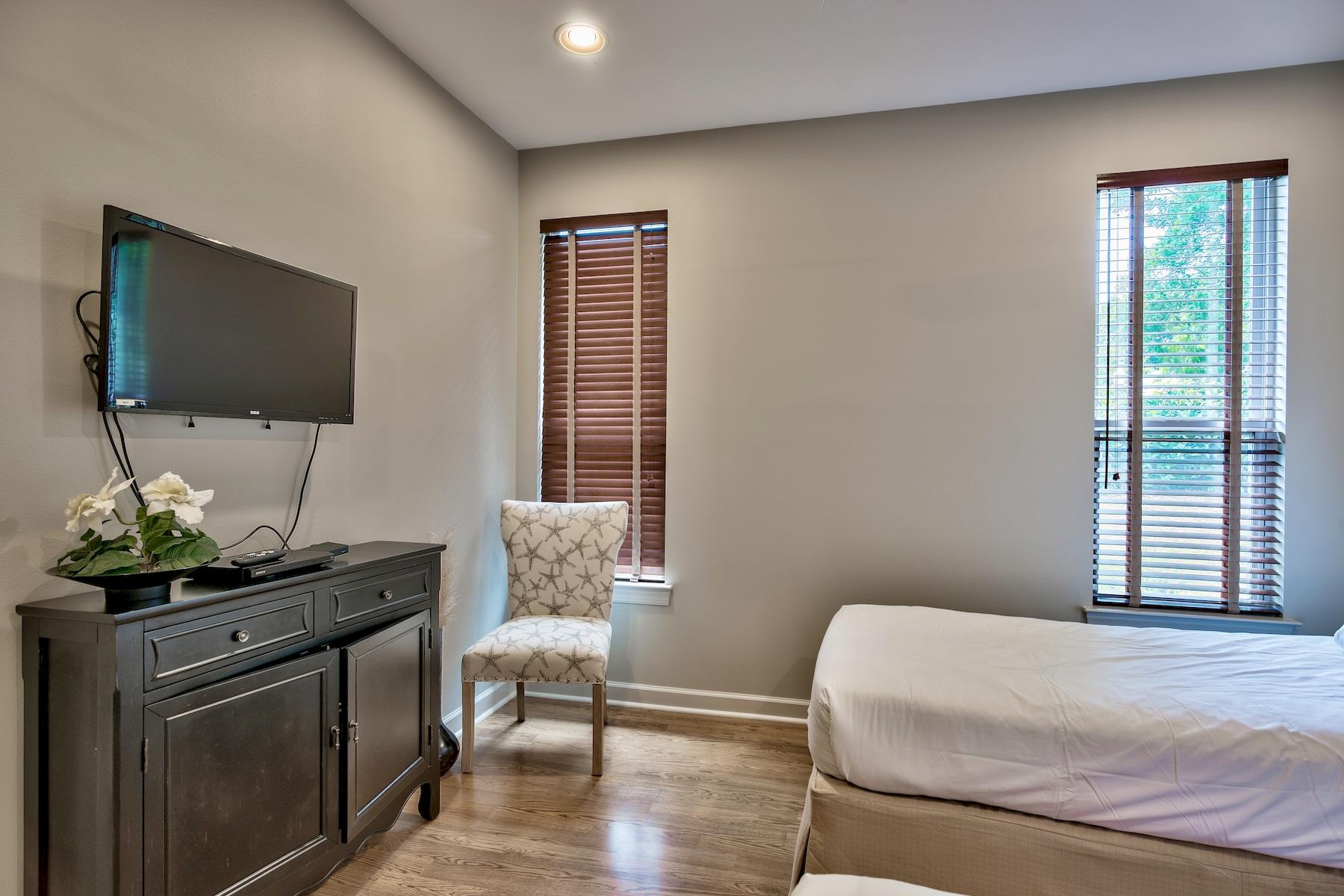 CRYSTAL LAKE AT SANDESTIN - Residential